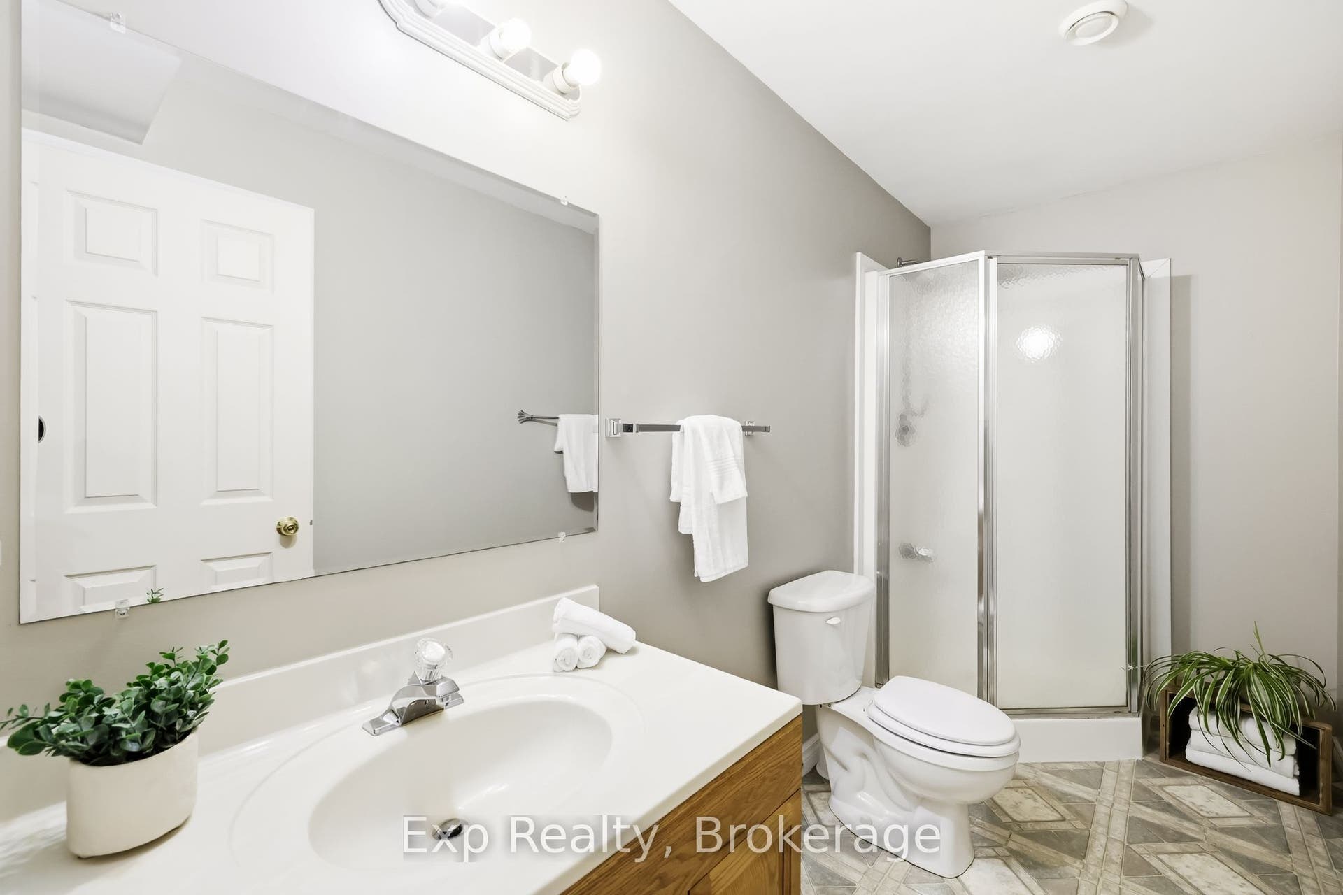 7402 Byers Road, Hamilton Township, Northumberland ON K0L 1B0
