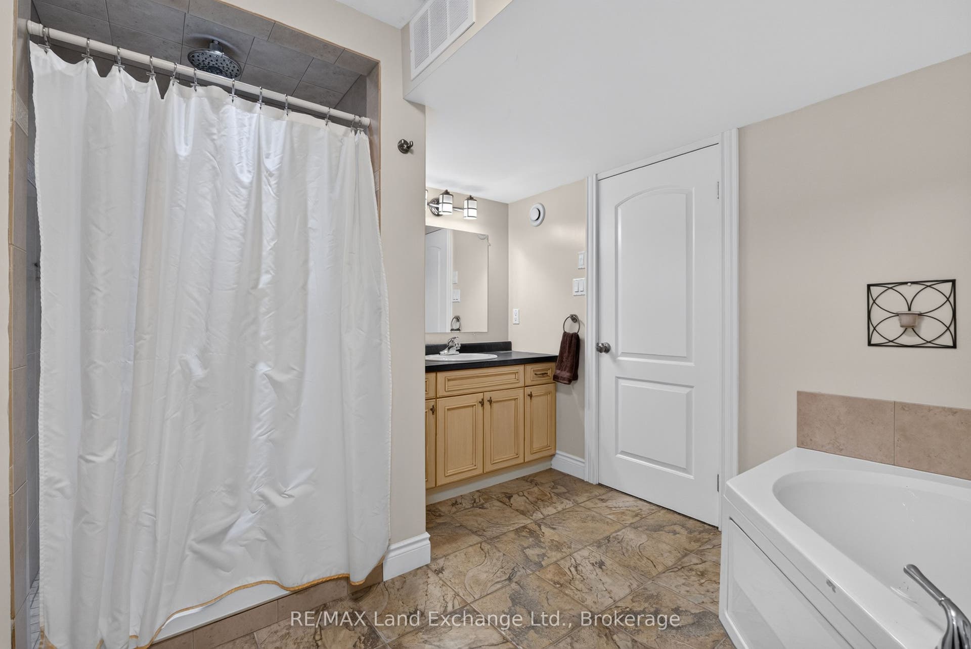 709 Mcgaw Drive, Kincardine, Bruce ON N2Z 1W1