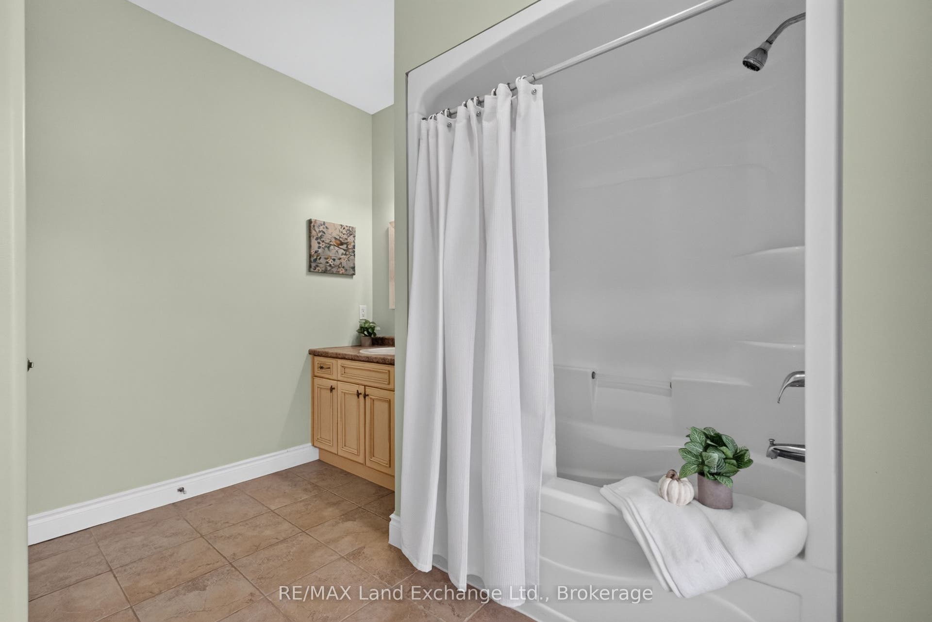 709 Mcgaw Drive, Kincardine, Bruce ON N2Z 1W1