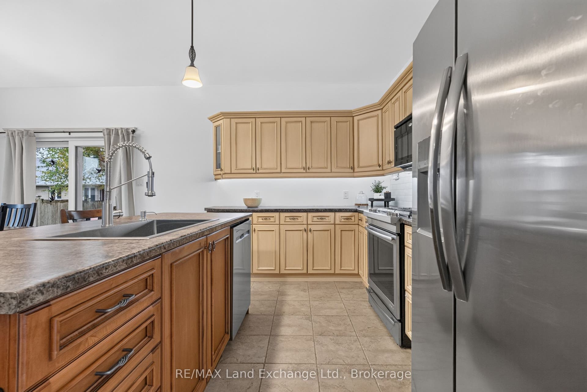 709 Mcgaw Drive, Kincardine, Bruce ON N2Z 1W1