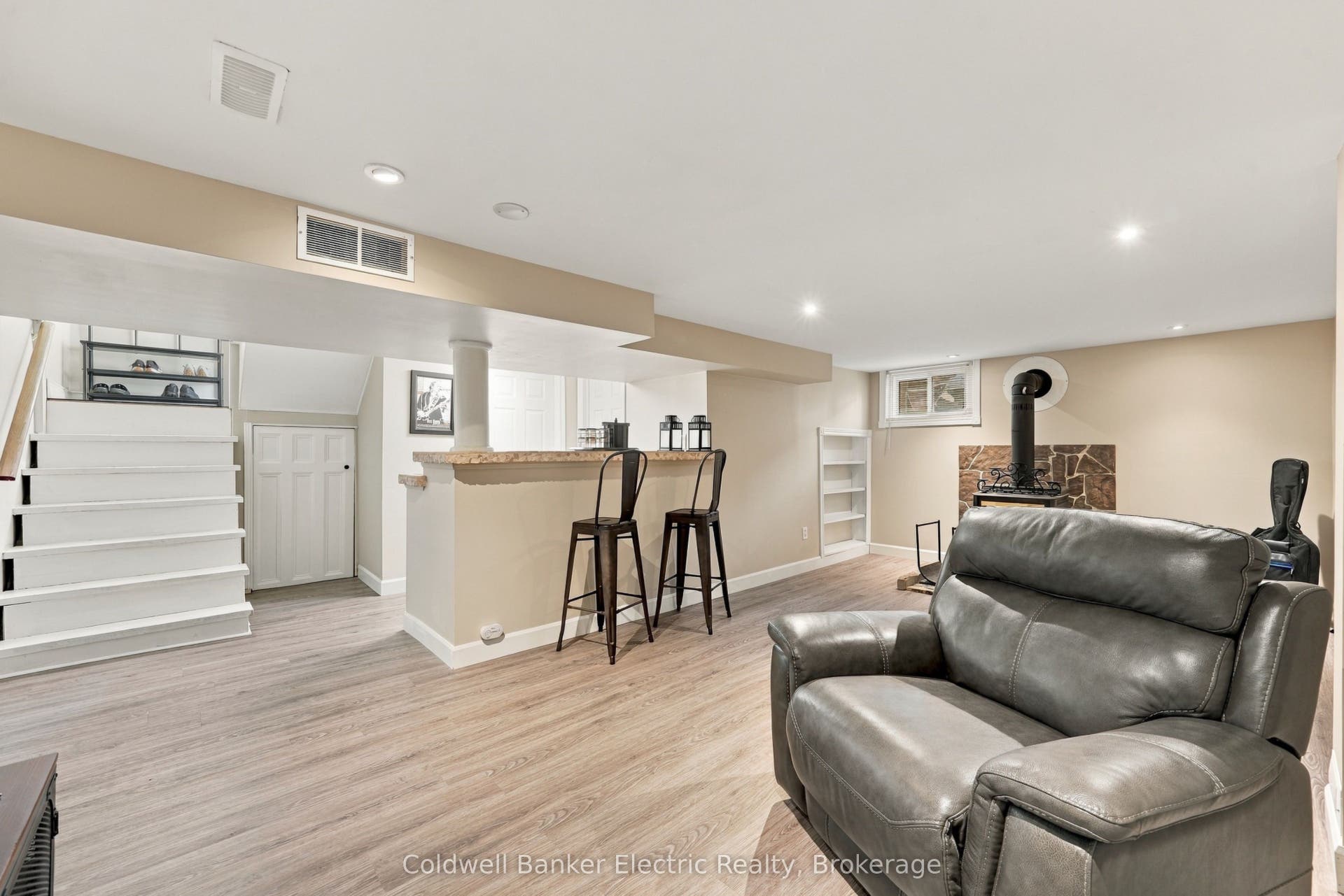 13 Coverdale Avenue, Cobourg, Northumberland ON K9A 4H4