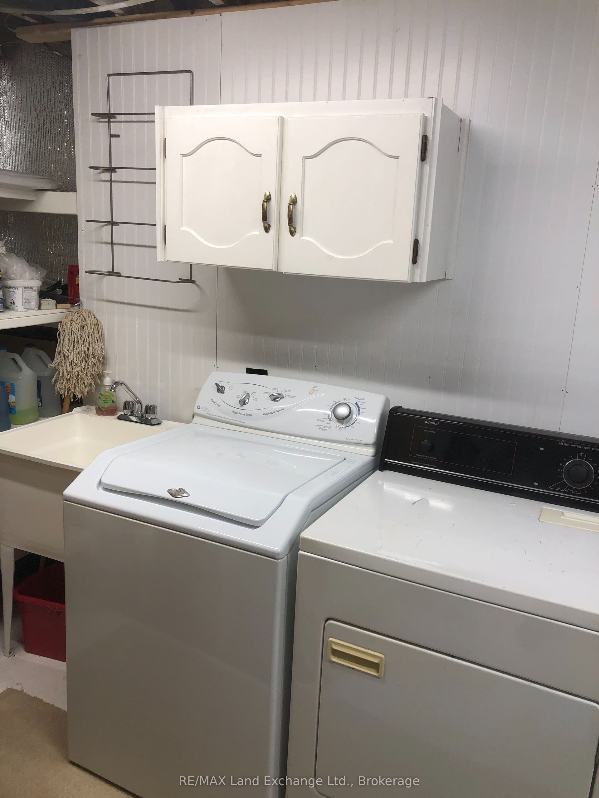 Laundry With Sink