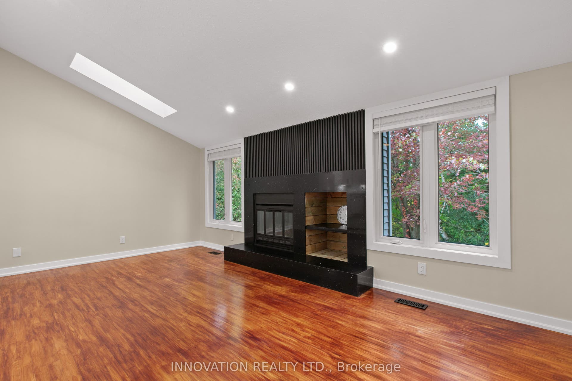 2 Hackett Street, Hunt Club - Windsor Park Village And Area, Ottawa ON K1V 0P8