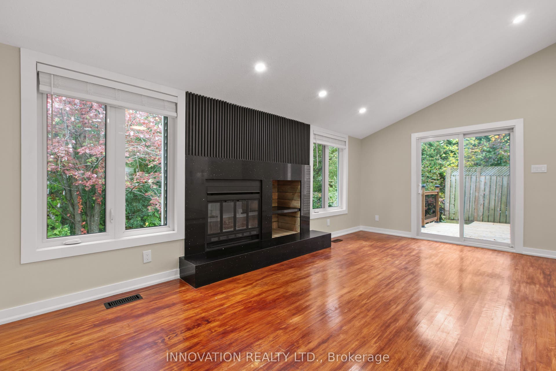 2 Hackett Street, Hunt Club - Windsor Park Village And Area, Ottawa ON K1V 0P8