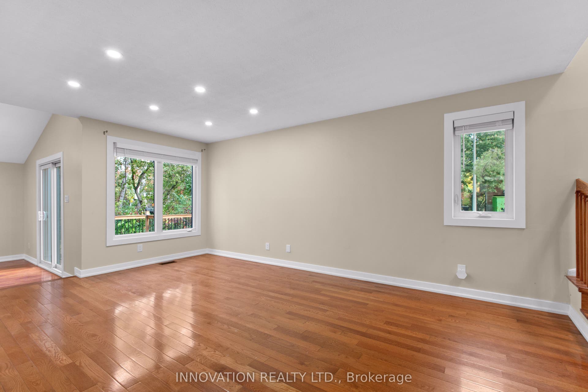 2 Hackett Street, Hunt Club - Windsor Park Village And Area, Ottawa ON K1V 0P8
