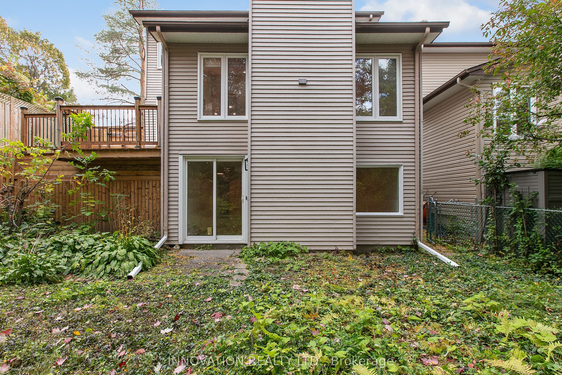 2 Hackett Street, Hunt Club - Windsor Park Village And Area, Ottawa ON K1V 0P8
