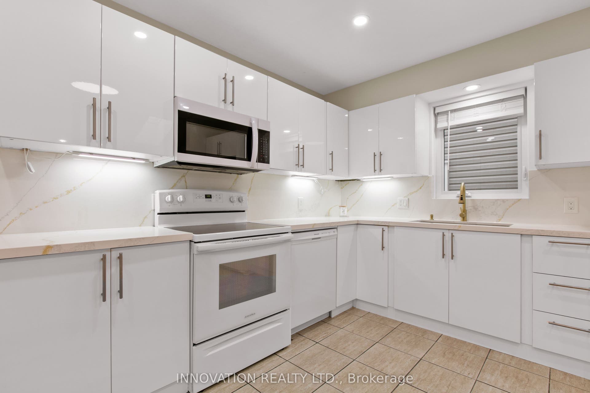 2 Hackett Street, Hunt Club - Windsor Park Village And Area, Ottawa ON K1V 0P8