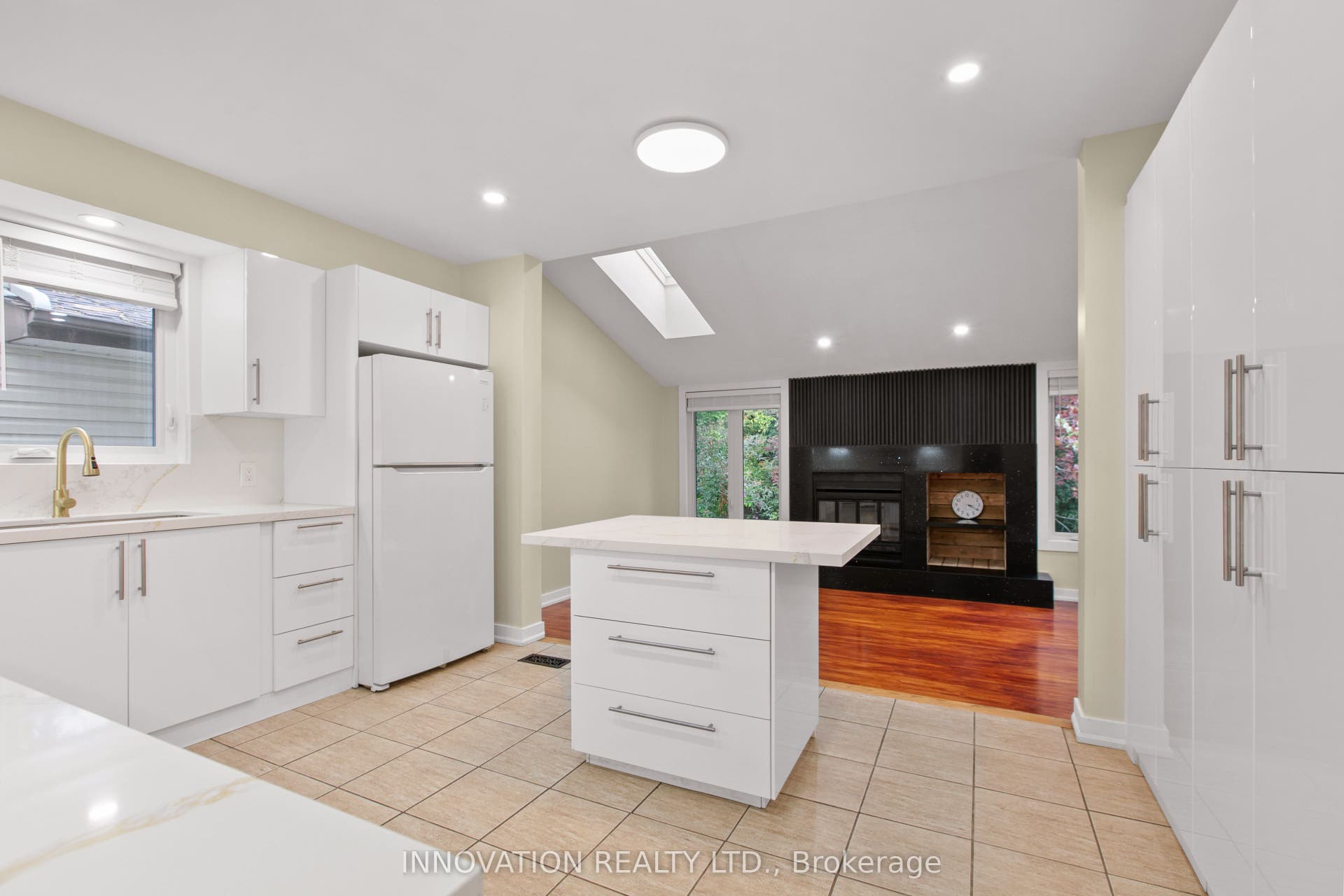 2 Hackett Street, Hunt Club - Windsor Park Village And Area, Ottawa ON K1V 0P8