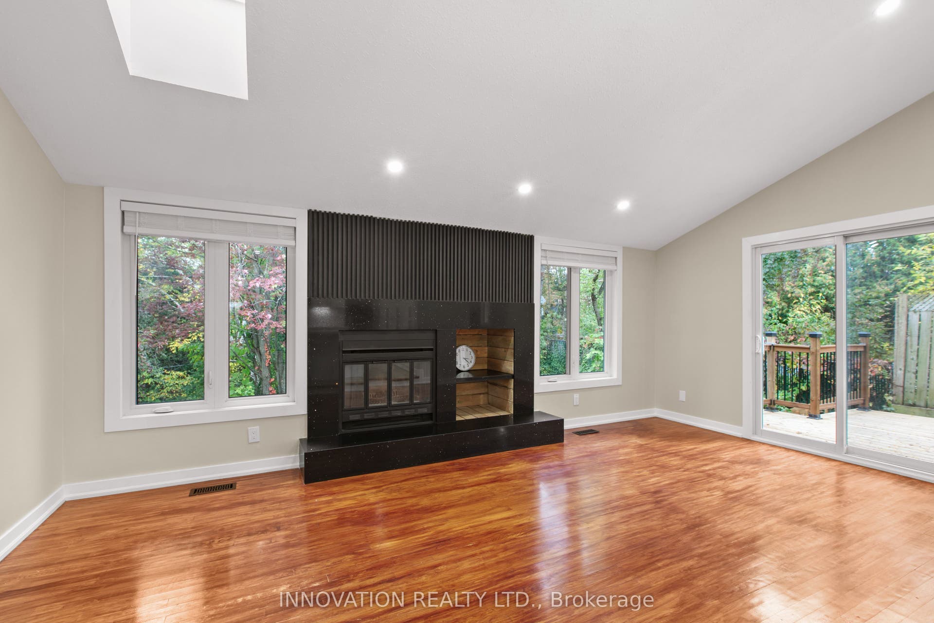 2 Hackett Street, Hunt Club - Windsor Park Village And Area, Ottawa ON K1V 0P8
