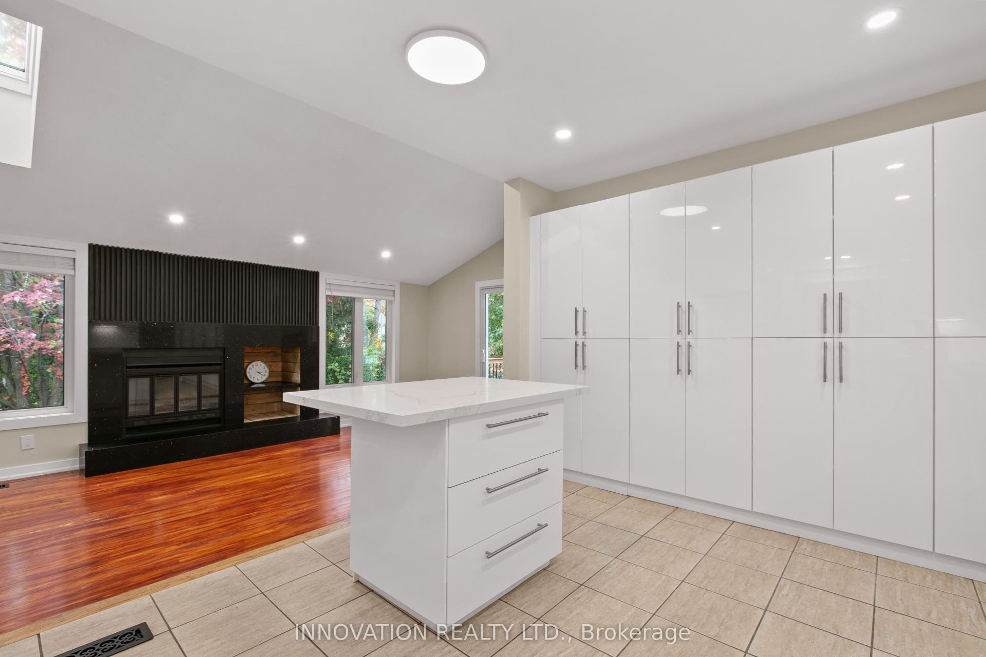 2 Hackett Street, Hunt Club - Windsor Park Village And Area, Ottawa ON K1V 0P8