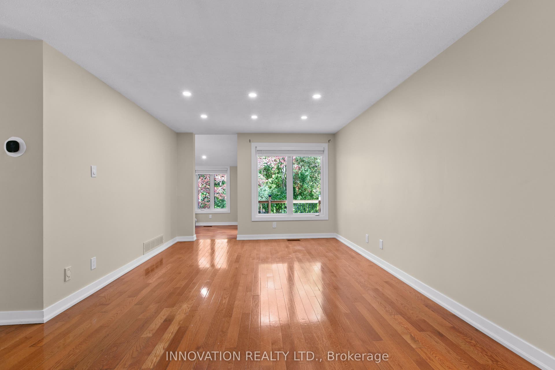 2 Hackett Street, Hunt Club - Windsor Park Village And Area, Ottawa ON K1V 0P8