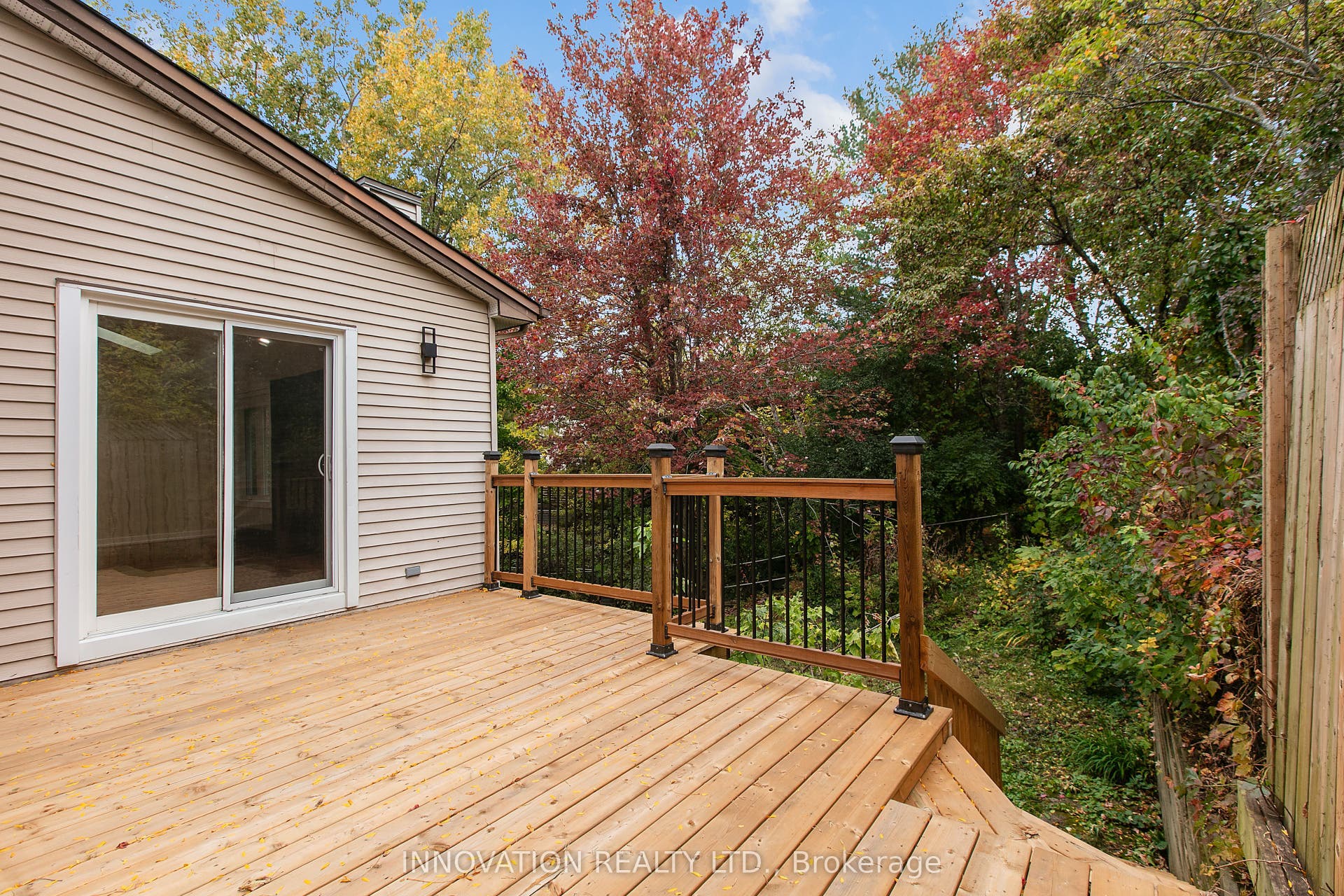 2 Hackett Street, Hunt Club - Windsor Park Village And Area, Ottawa ON K1V 0P8