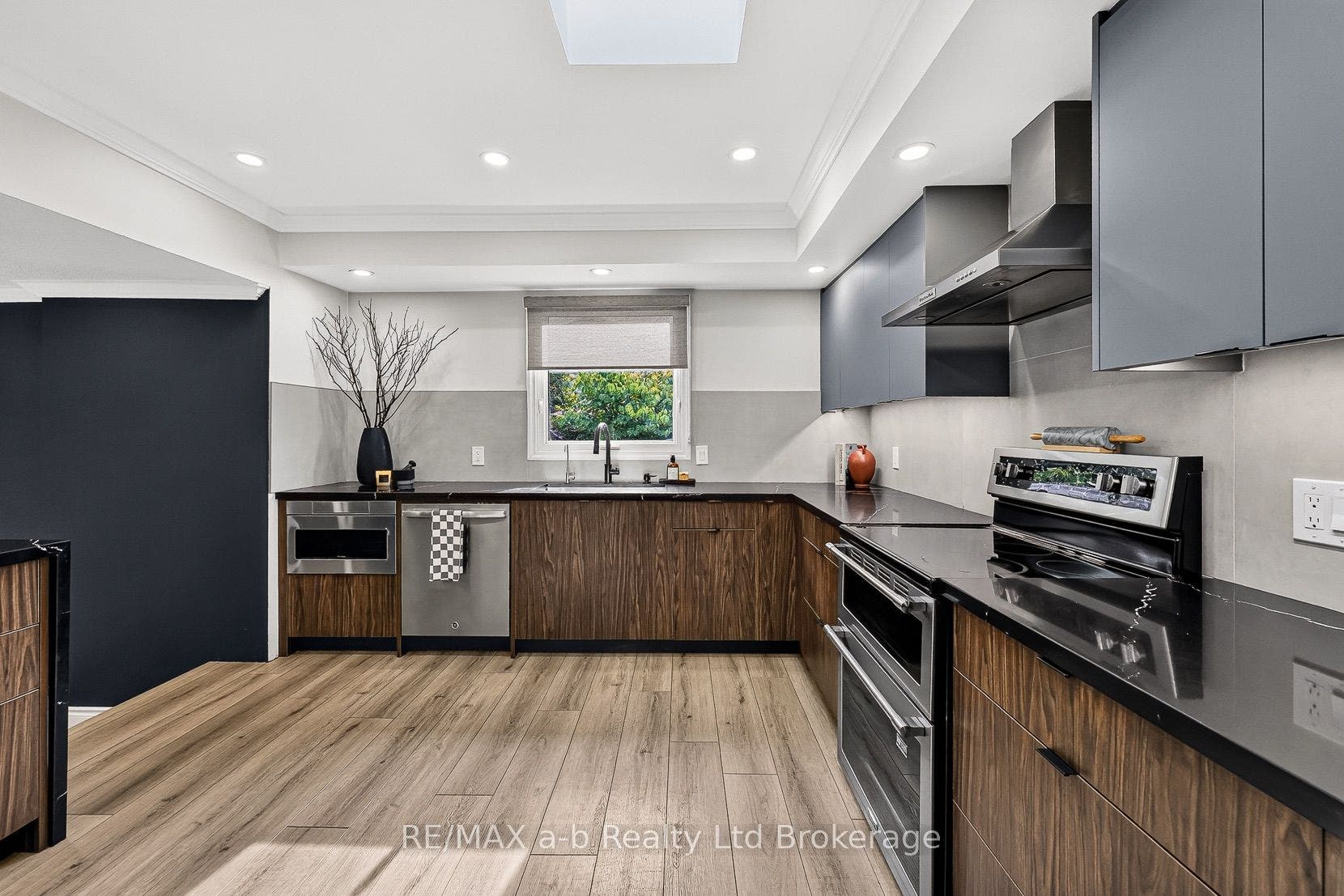 Modern kitchen