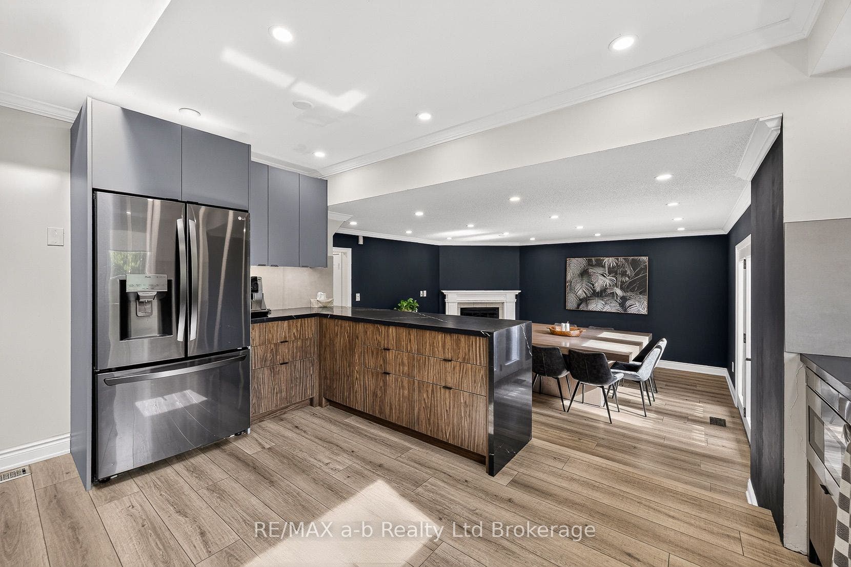 Dining room transition