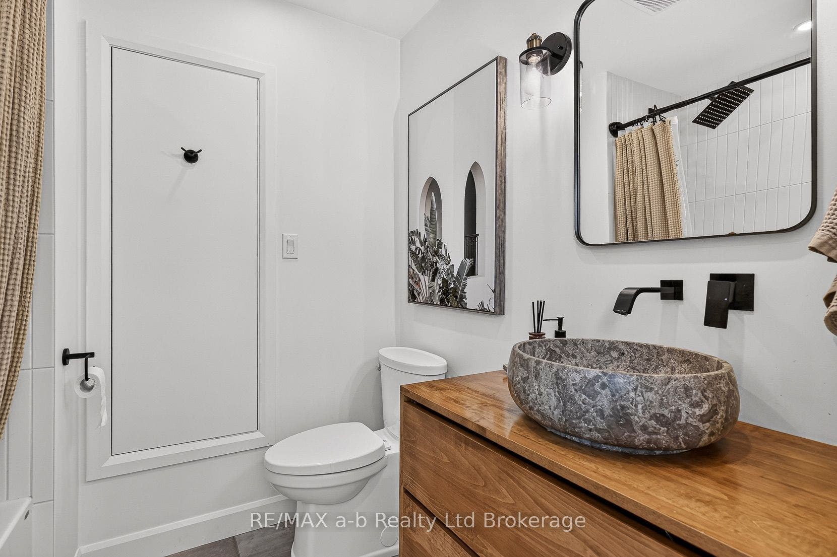 Ensuite bathroom