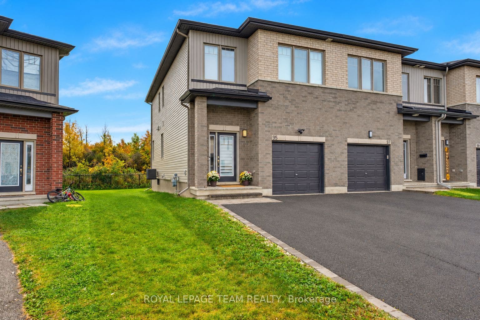 95 Rallidale Street, Blossom Park - Airport And Area, Ottawa ON K1X 0G7 95 Rallidale Street, Blossom Park - Airport And Area, Ottawa ON K1X 0G7