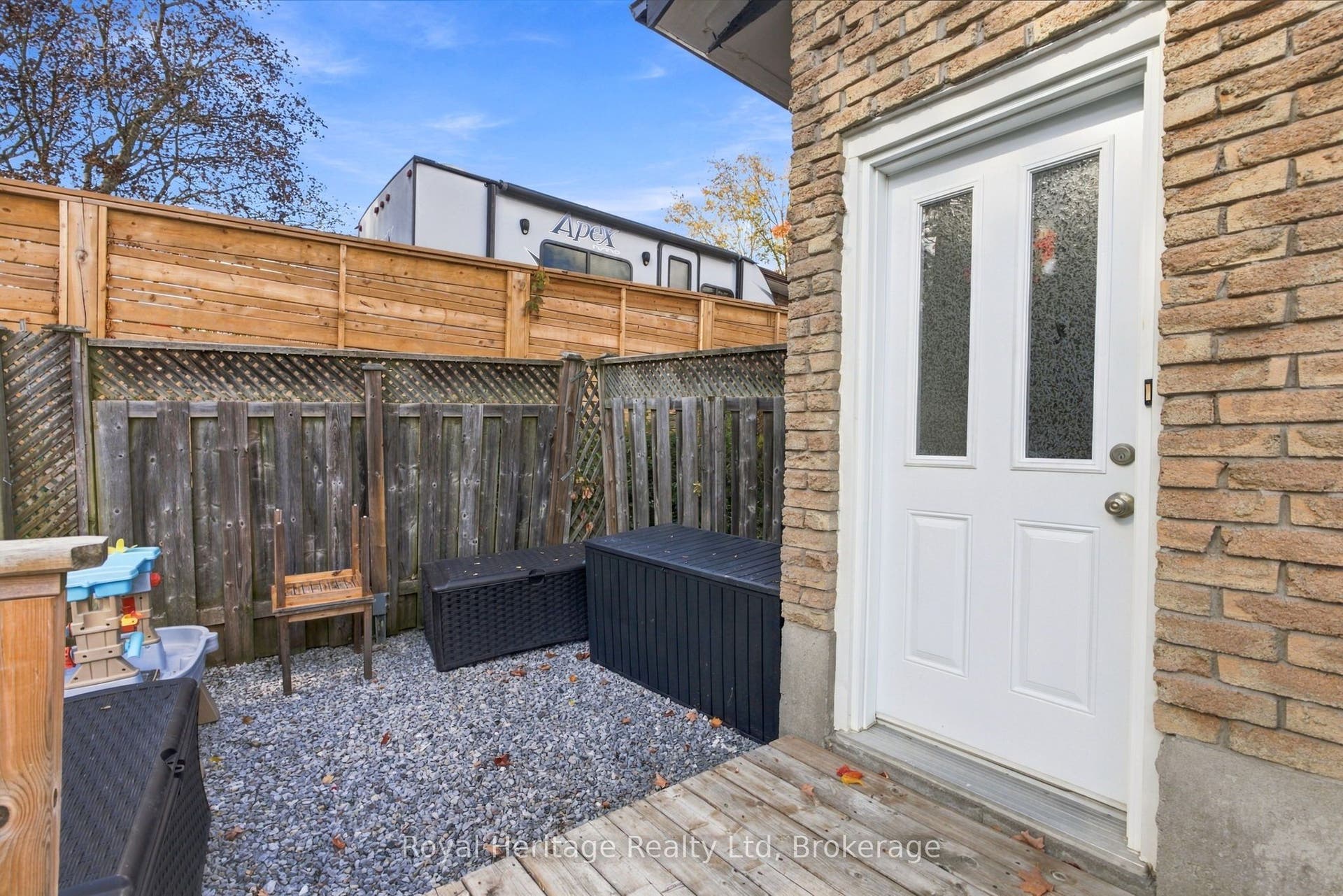 1533 Redwood Drive, Peterborough, Peterborough ON K9K 1B5