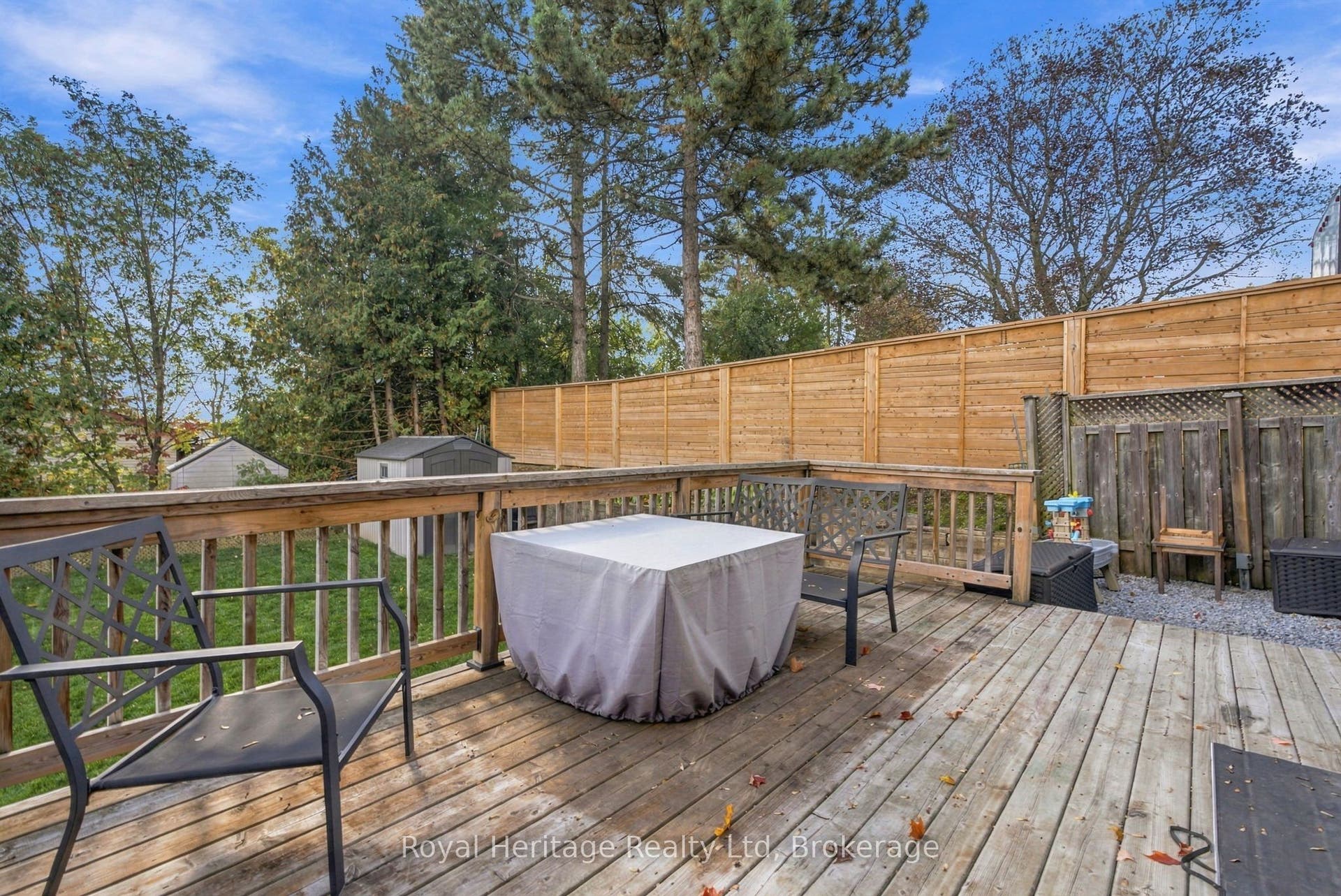 1533 Redwood Drive, Peterborough, Peterborough ON K9K 1B5