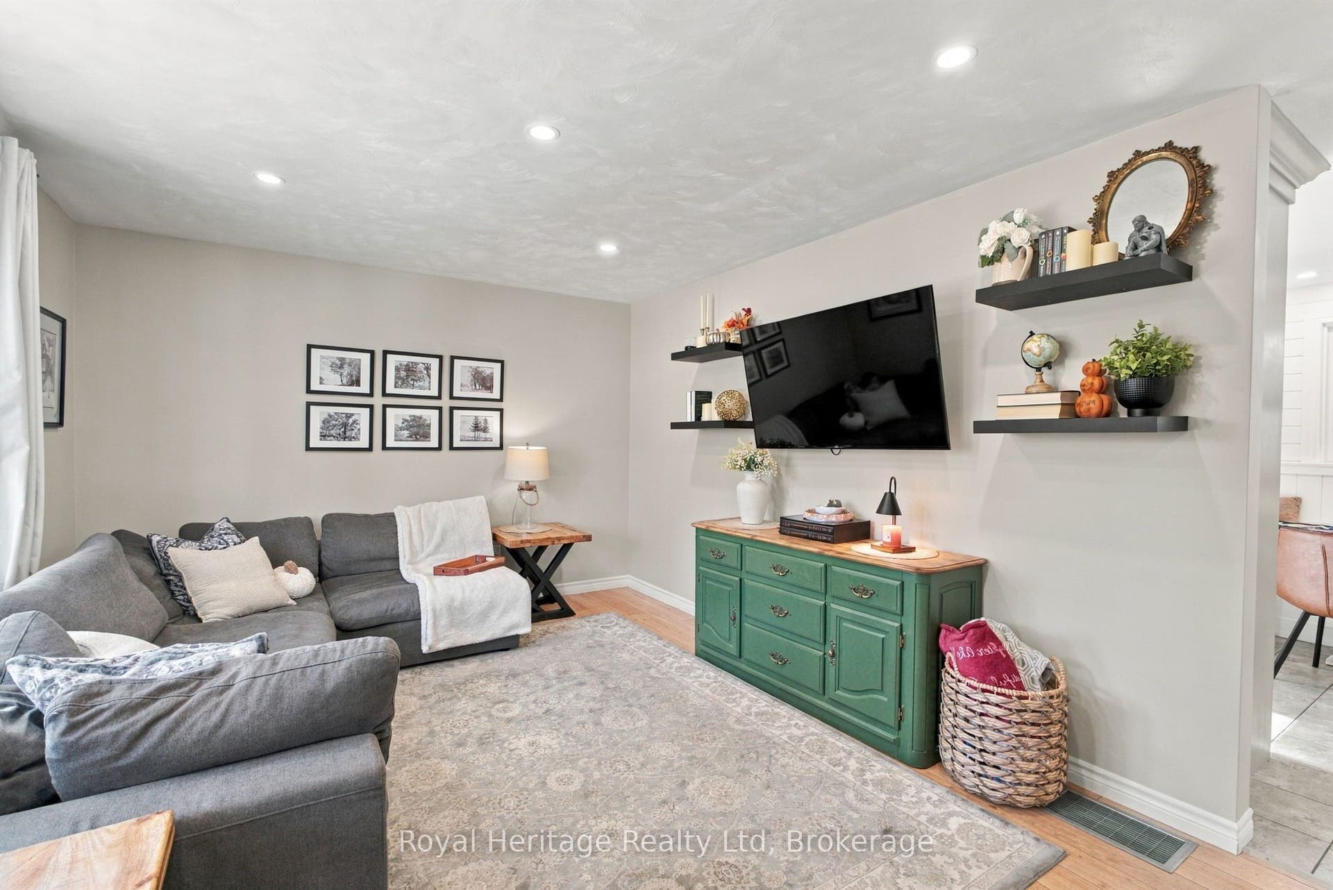 1533 Redwood Drive, Peterborough, Peterborough ON K9K 1B5