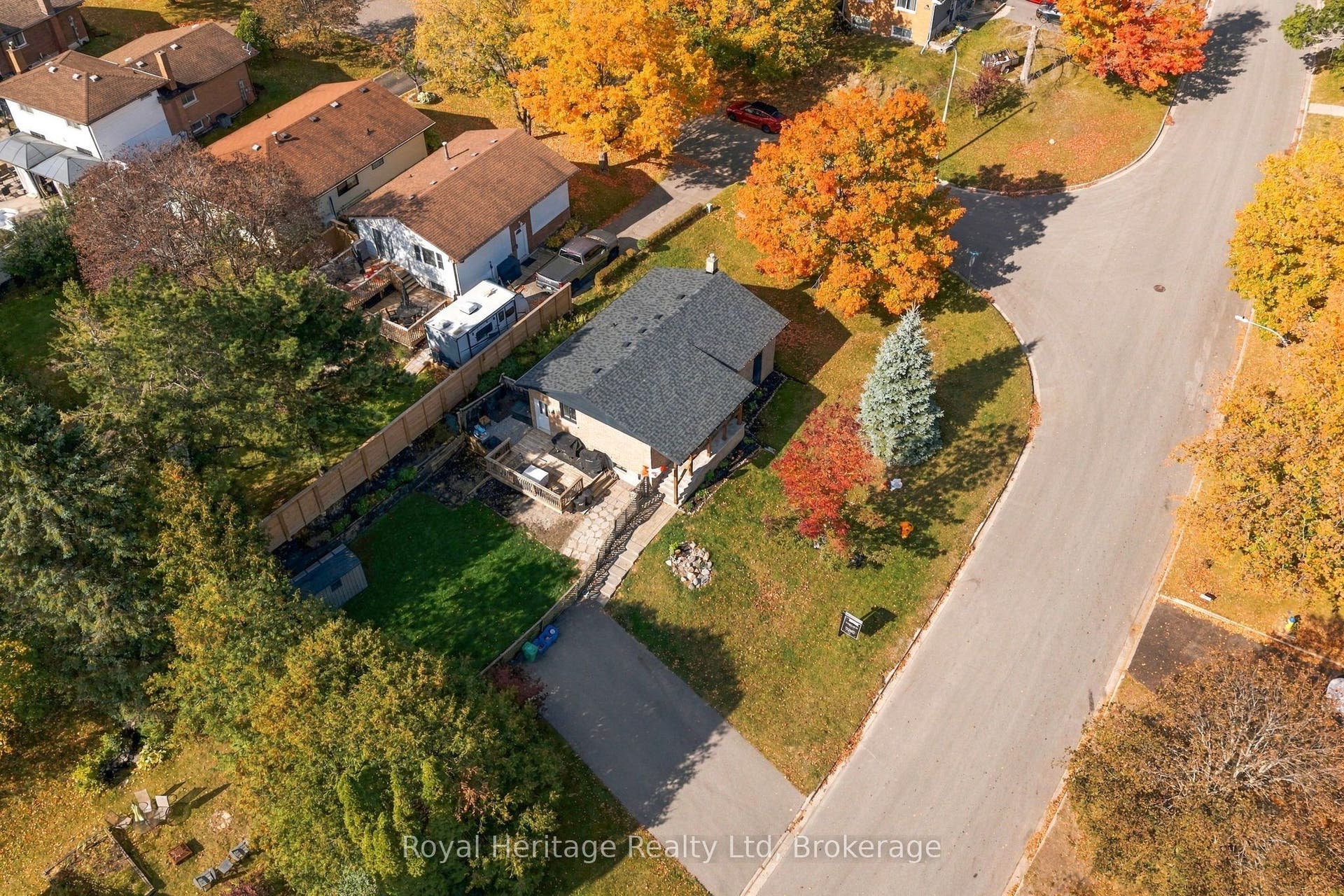 1533 Redwood Drive, Peterborough, Peterborough ON K9K 1B5