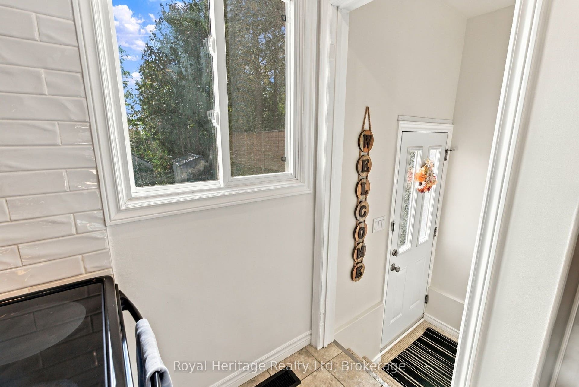 1533 Redwood Drive, Peterborough, Peterborough ON K9K 1B5