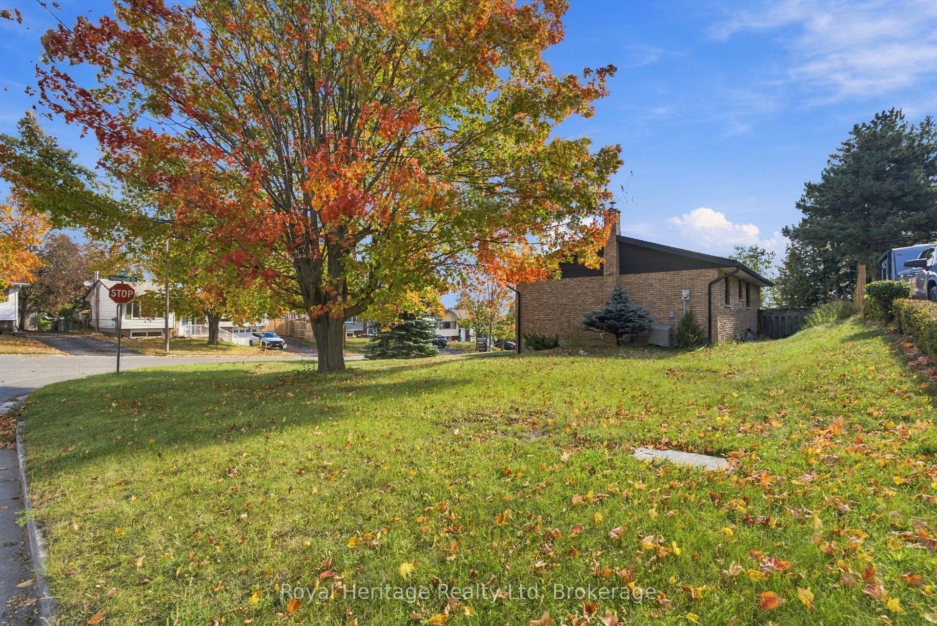 1533 Redwood Drive, Peterborough, Peterborough ON K9K 1B5