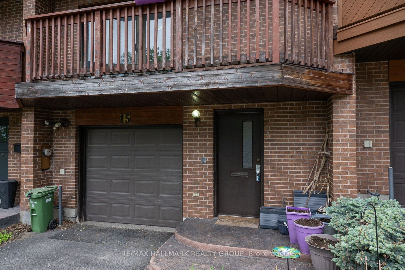 15 Birchdale Avenue, Crystal Bay - Rocky Point - Bayshore, Ottawa ON K2H 5A1 Facade