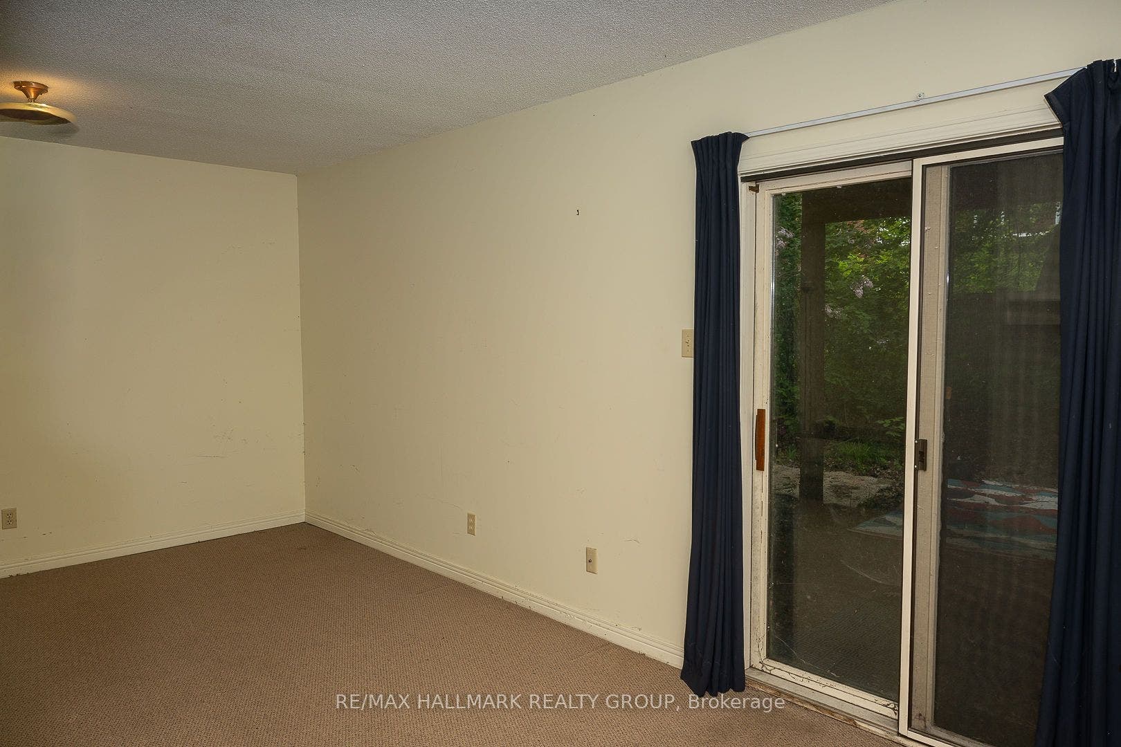 15 Birchdale Avenue, Crystal Bay - Rocky Point - Bayshore, Ottawa ON K2H 5A1 Main Bedroom
