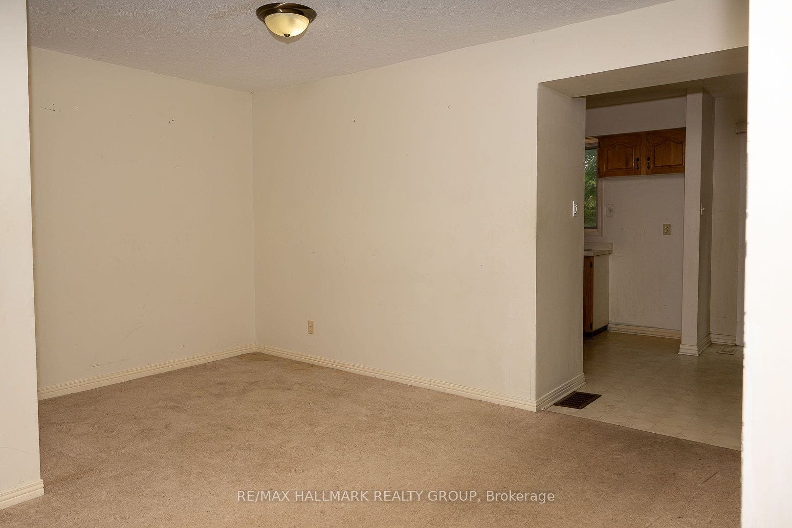 15 Birchdale Avenue, Crystal Bay - Rocky Point - Bayshore, Ottawa ON K2H 5A1 Dining Room