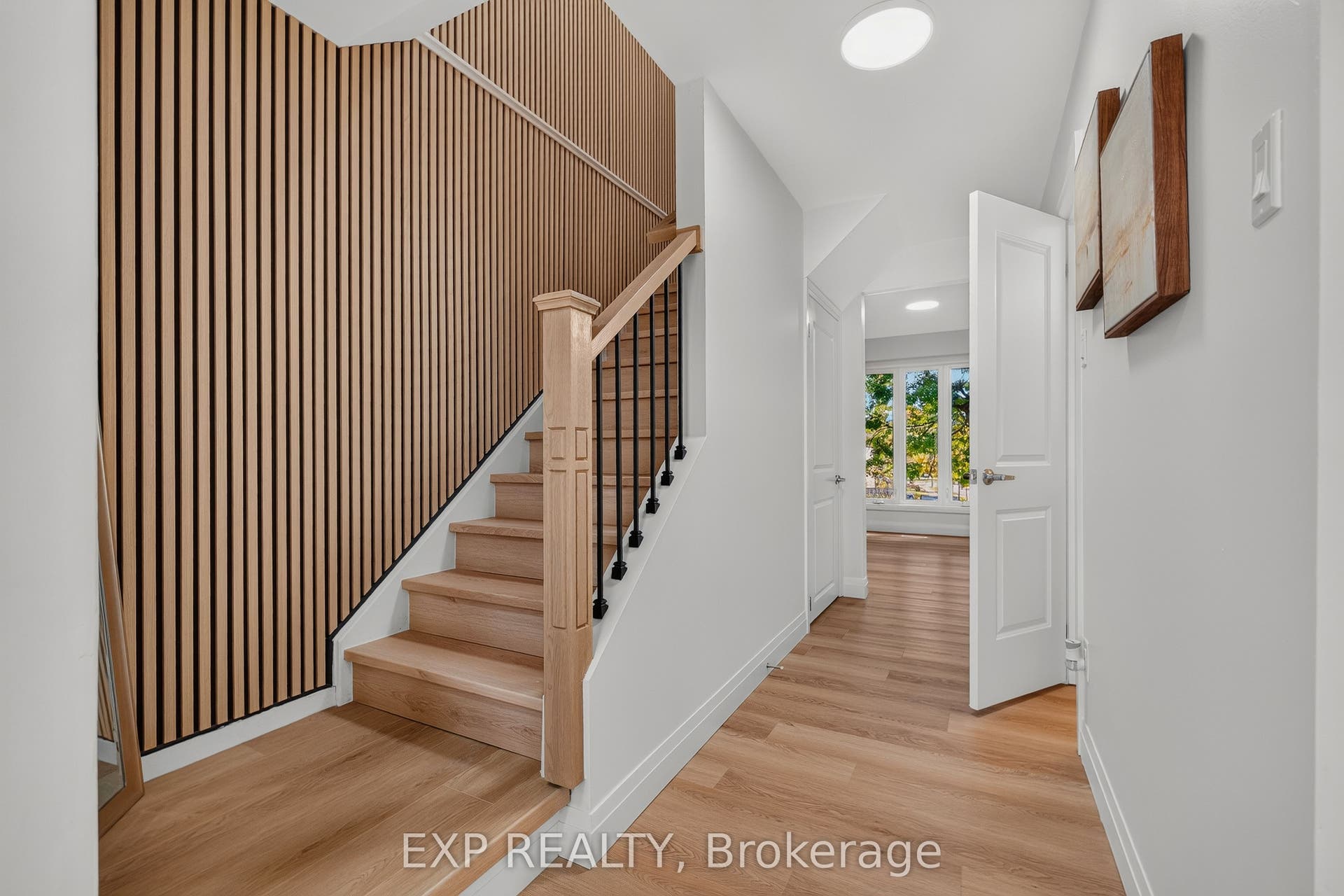 103 Dalegrove Drive, Kitchener, Waterloo ON N2M 2G6