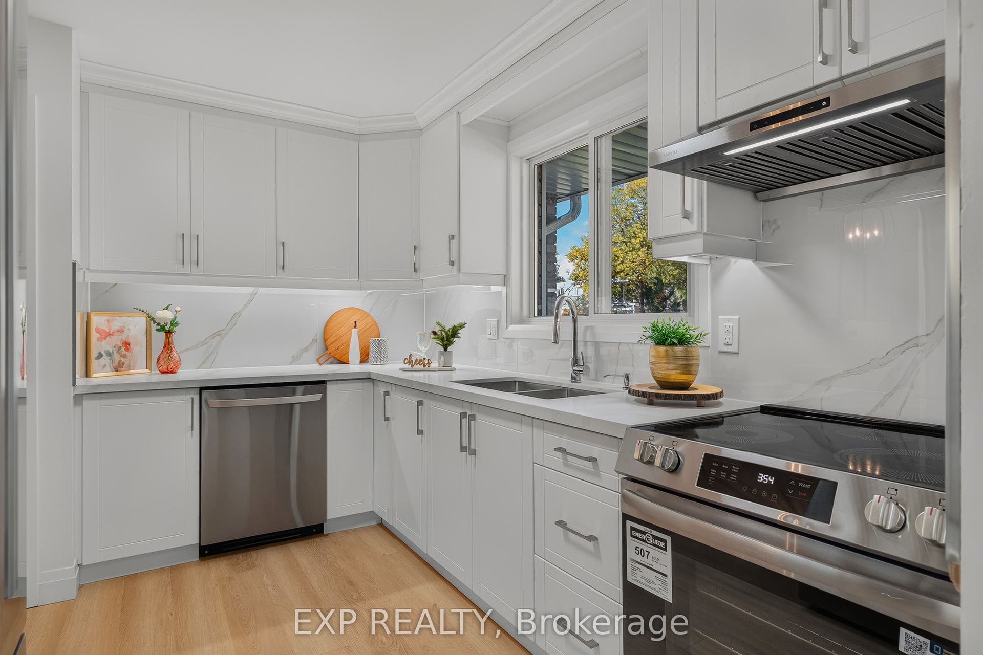 103 Dalegrove Drive, Kitchener, Waterloo ON N2M 2G6