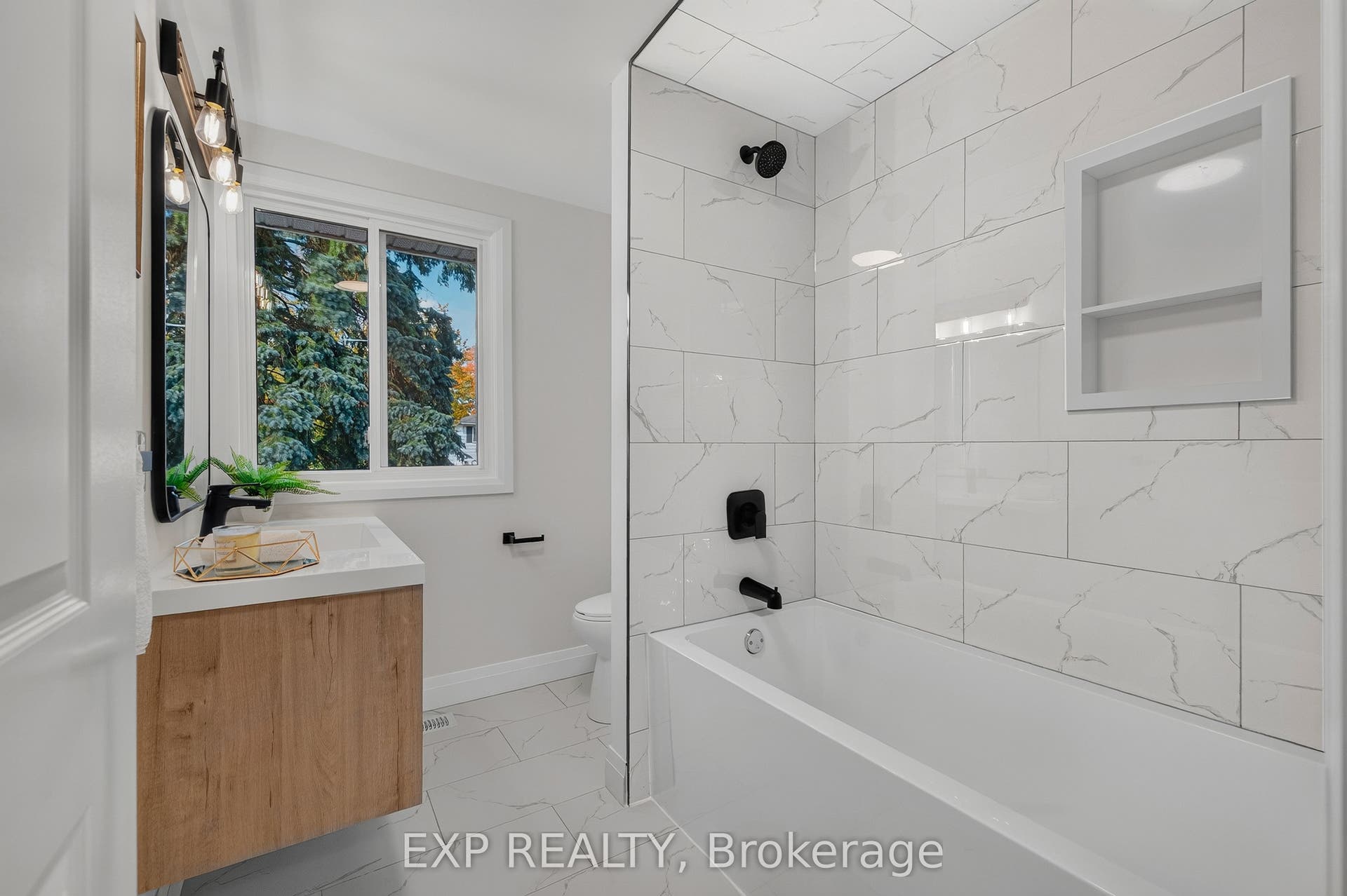 103 Dalegrove Drive, Kitchener, Waterloo ON N2M 2G6