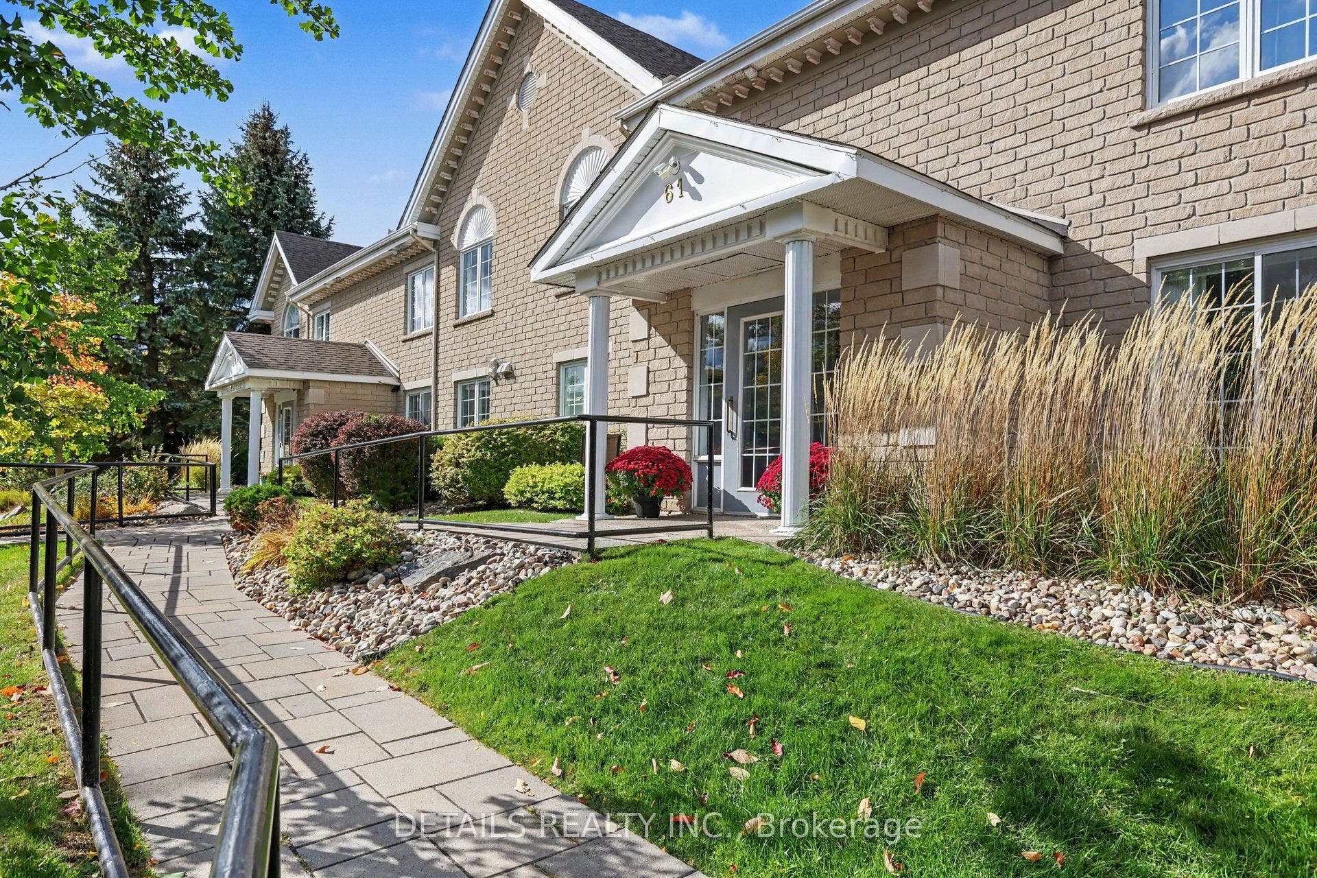 61 Robson Court, #1D, Kanata, Ottawa ON K2K 2W1