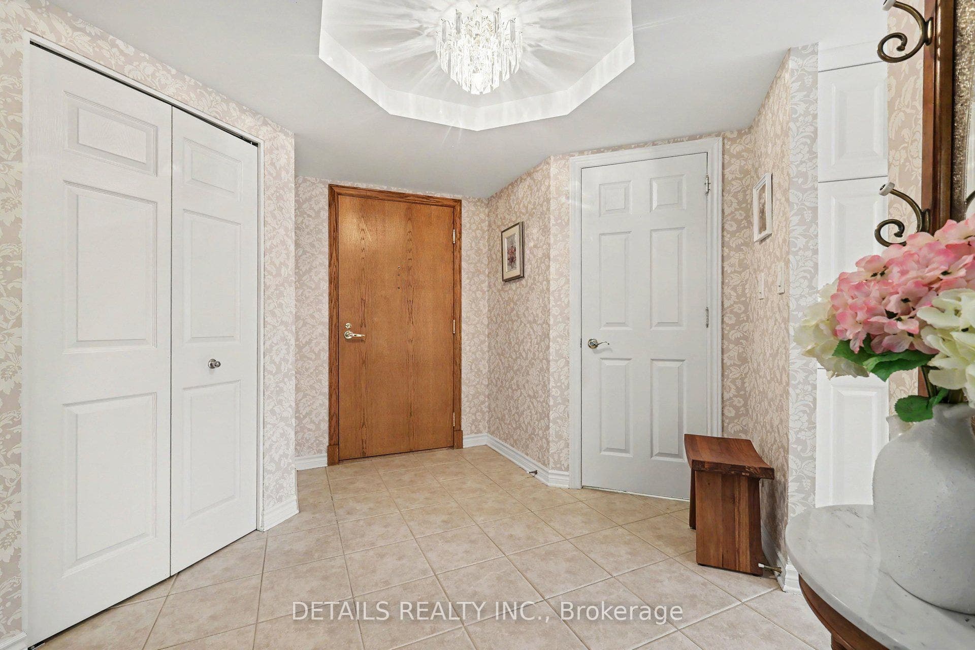 61 Robson Court, #1D, Kanata, Ottawa ON K2K 2W1