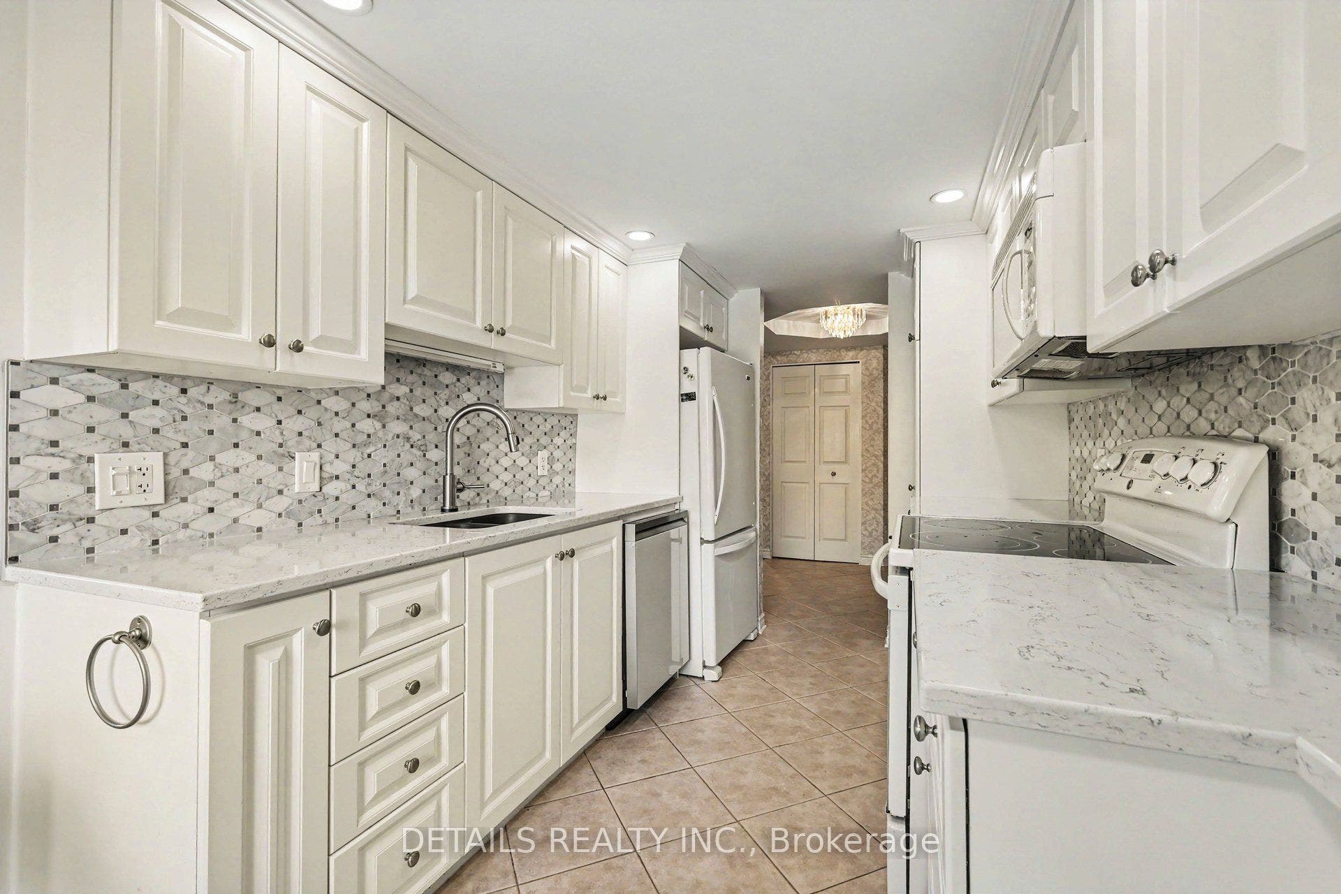 61 Robson Court, #1D, Kanata, Ottawa ON K2K 2W1
