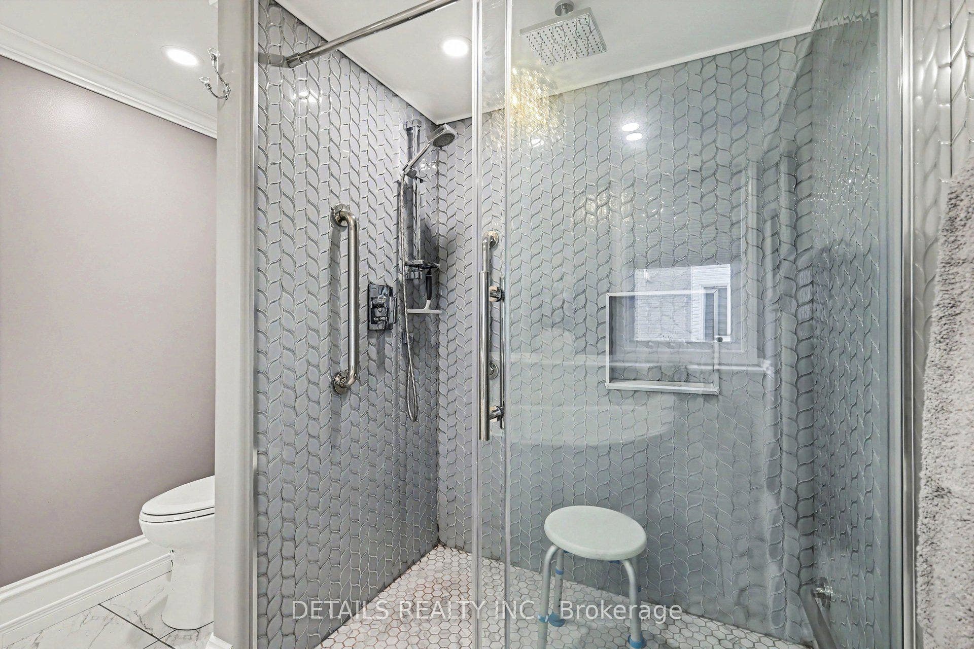 61 Robson Court, #1D, Kanata, Ottawa ON K2K 2W1