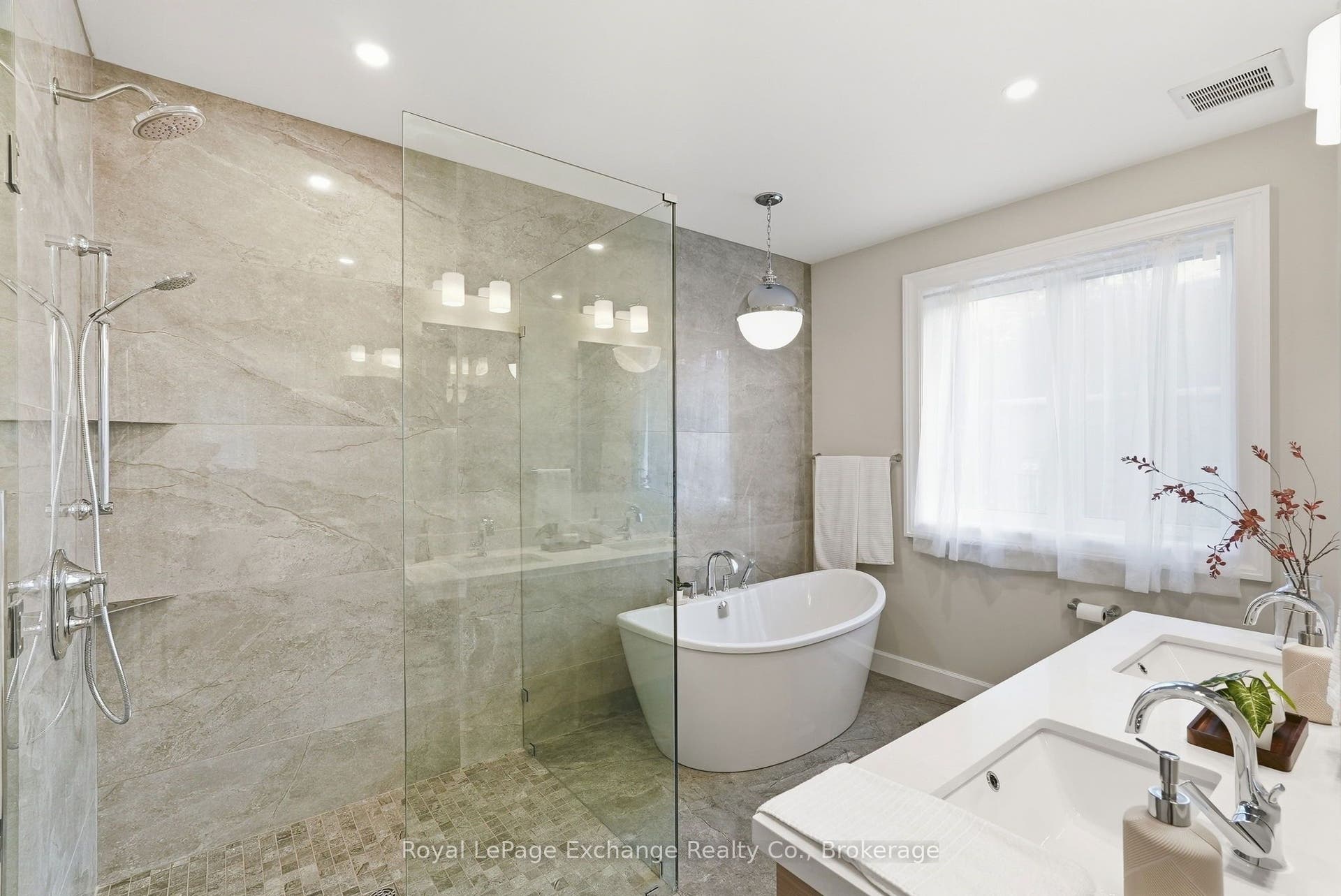 104 Butternut Court, Grey Highlands, Grey County ON N0C 1H0