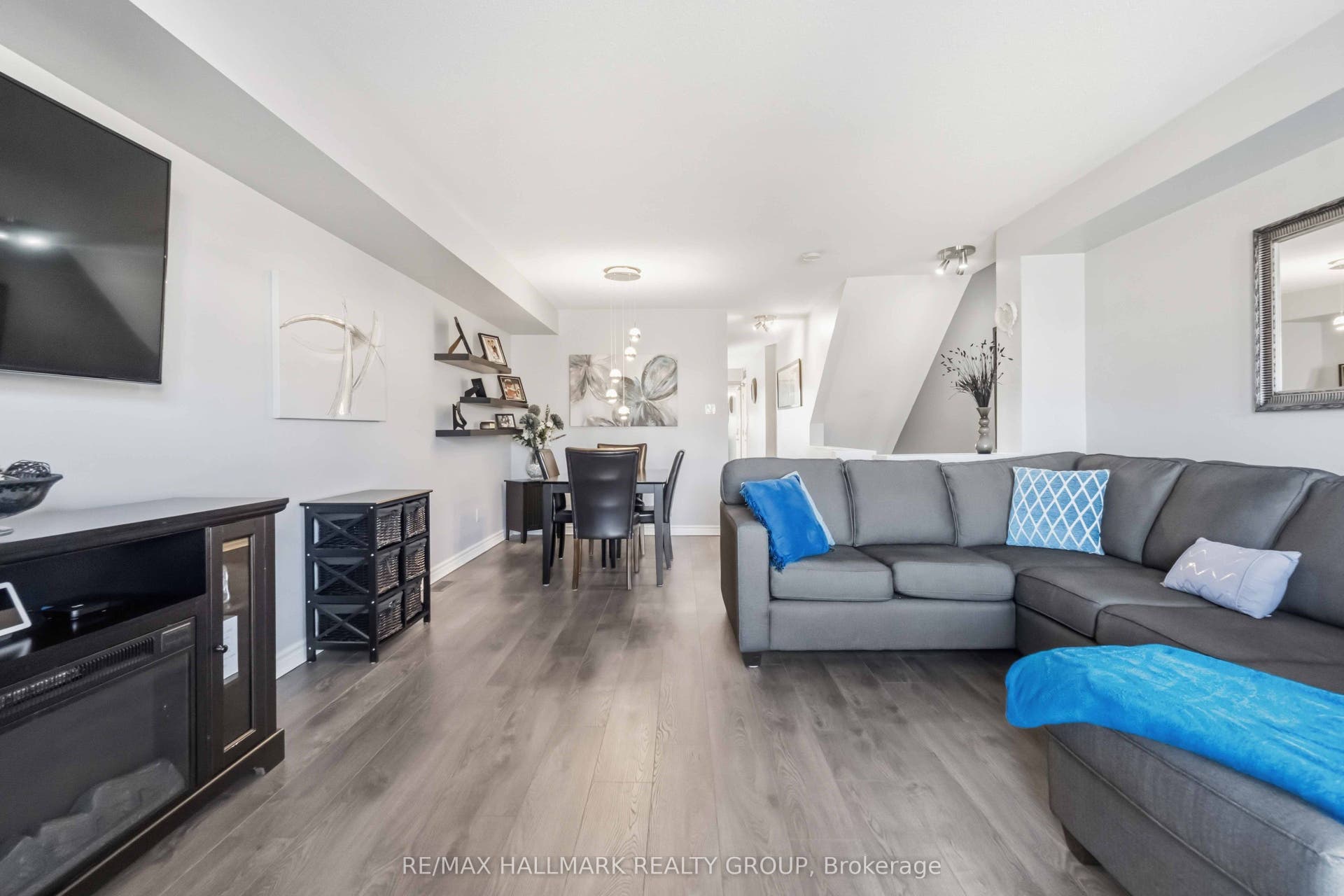 562 Lakeridge Drive, #8, Orleans - Cumberland And Area, Ottawa ON K4A 0H4 562 Lakeridge Drive, #8, Orleans - Cumberland And Area, Ottawa ON K4A 0H4