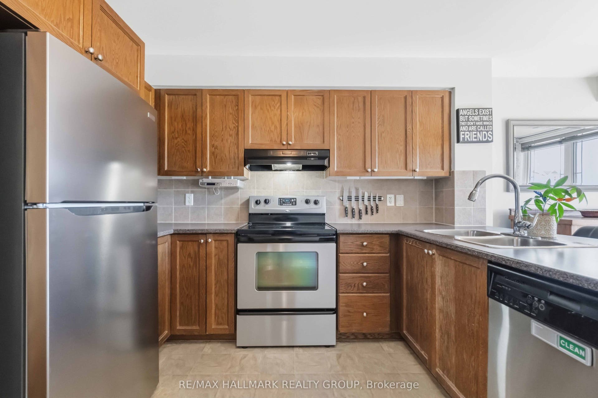 562 Lakeridge Drive, #8, Orleans - Cumberland And Area, Ottawa ON K4A 0H4 562 Lakeridge Drive, #8, Orleans - Cumberland And Area, Ottawa ON K4A 0H4