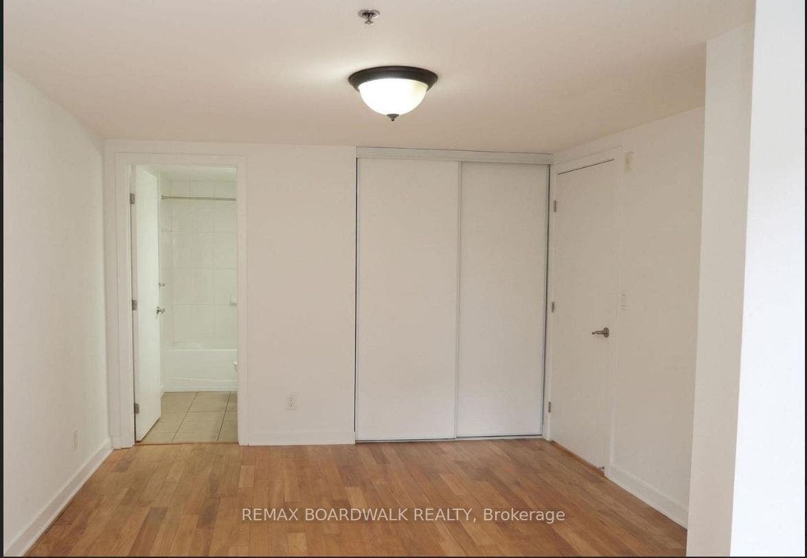 458D King Edward Avenue, #209, Lower Town - Sandy Hill, Ottawa ON K1N 0B3 458D King Edward Avenue, #209, Lower Town - Sandy Hill, Ottawa ON K1N 0B3