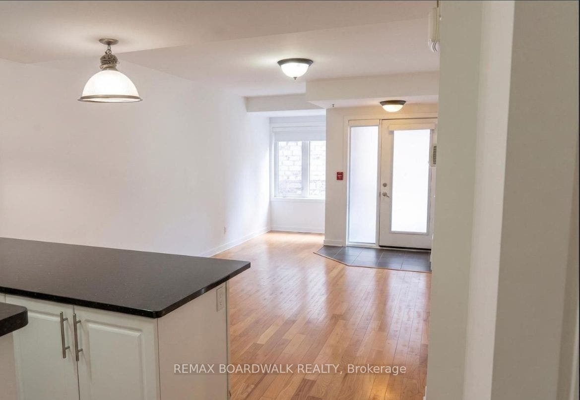 458D King Edward Avenue, #209, Lower Town - Sandy Hill, Ottawa ON K1N 0B3 458D King Edward Avenue, #209, Lower Town - Sandy Hill, Ottawa ON K1N 0B3