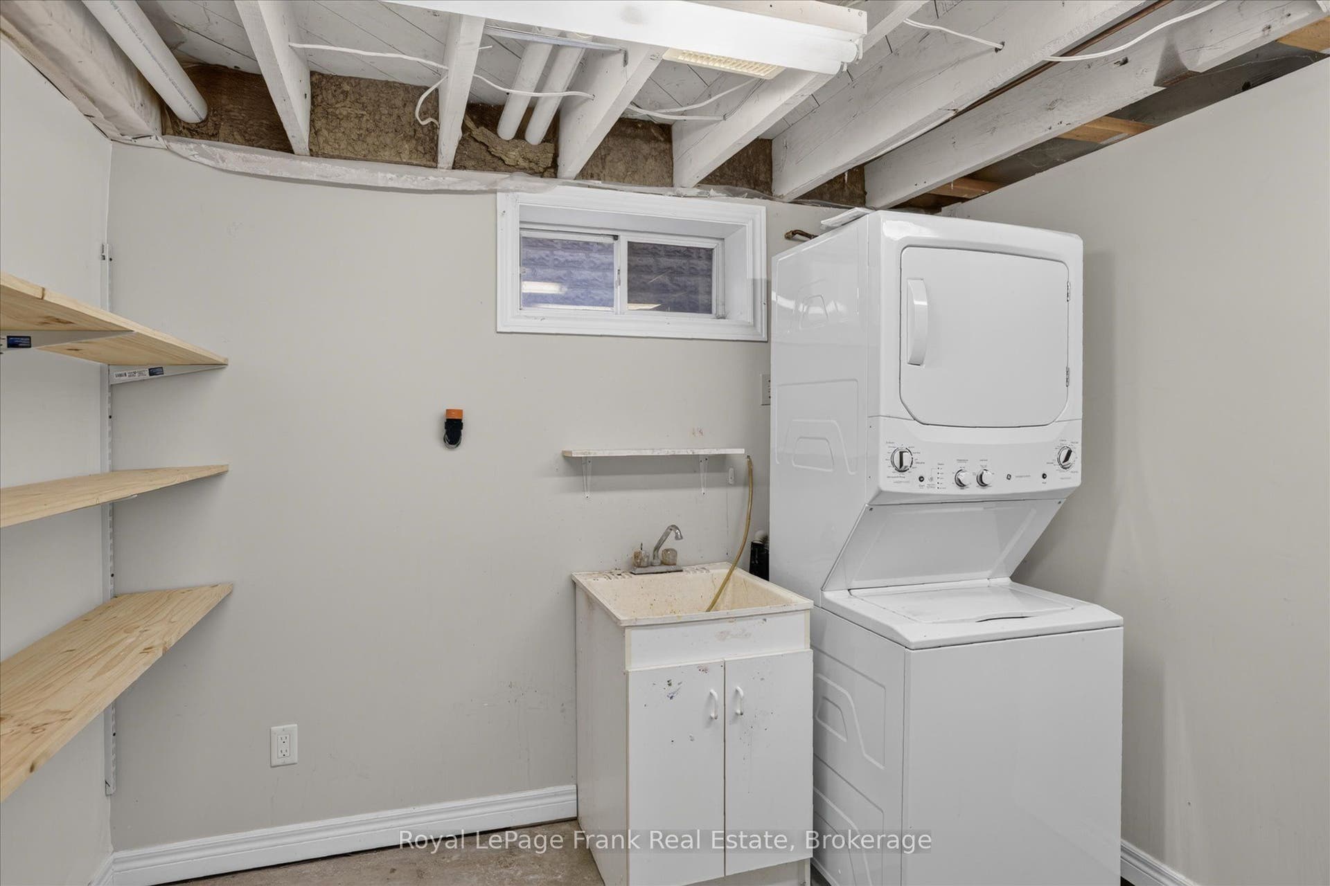174 Sophia Street, Peterborough, Peterborough ON K9H 1E5