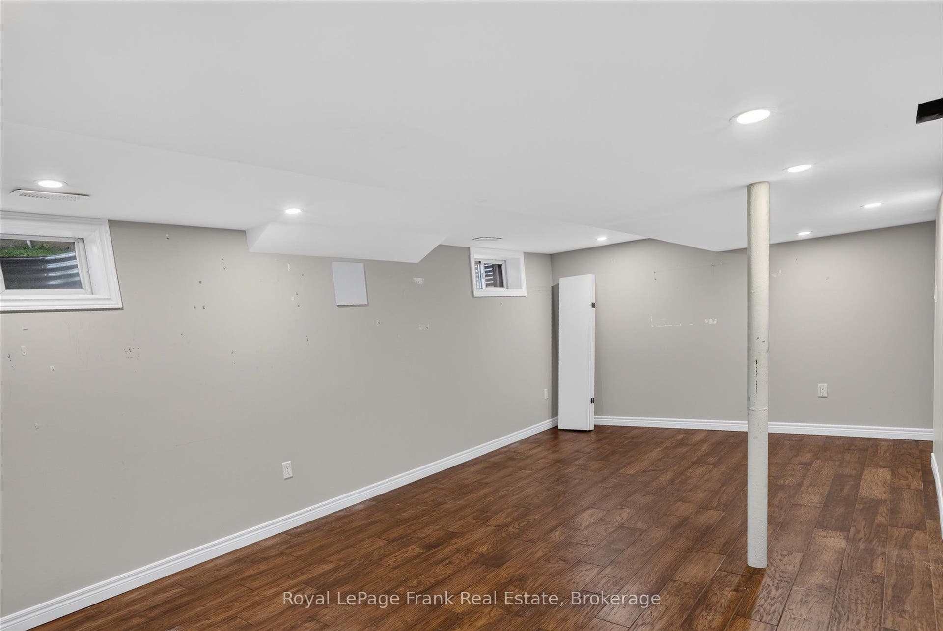 174 Sophia Street, Peterborough, Peterborough ON K9H 1E5