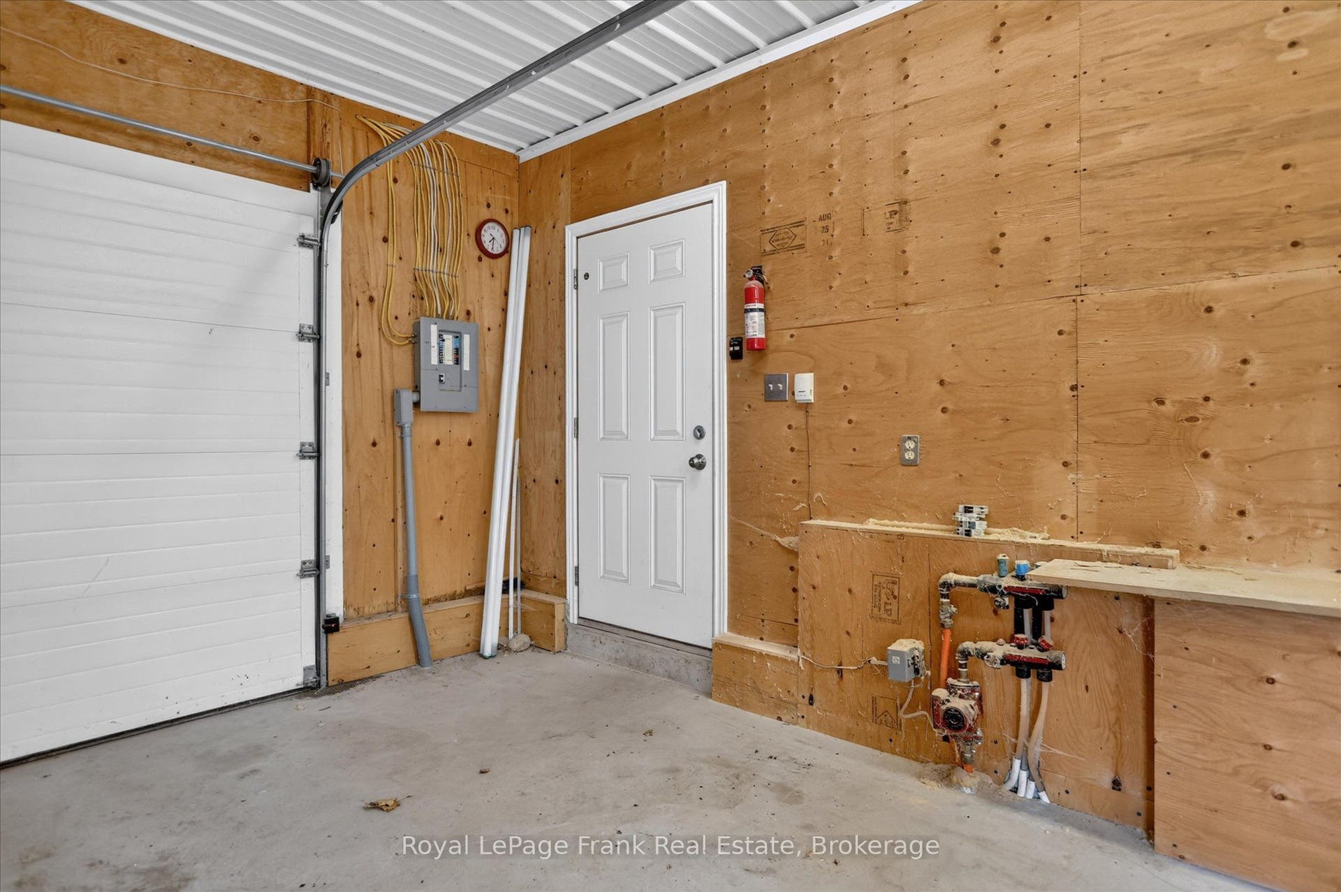 174 Sophia Street, Peterborough, Peterborough ON K9H 1E5