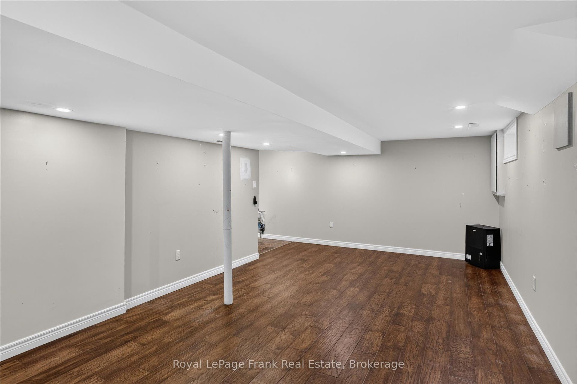 174 Sophia Street, Peterborough, Peterborough ON K9H 1E5