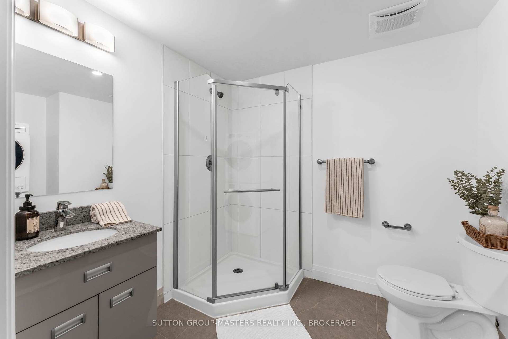 652 Princess Street, #211, Kingston, Frontenac ON K7L 1E5