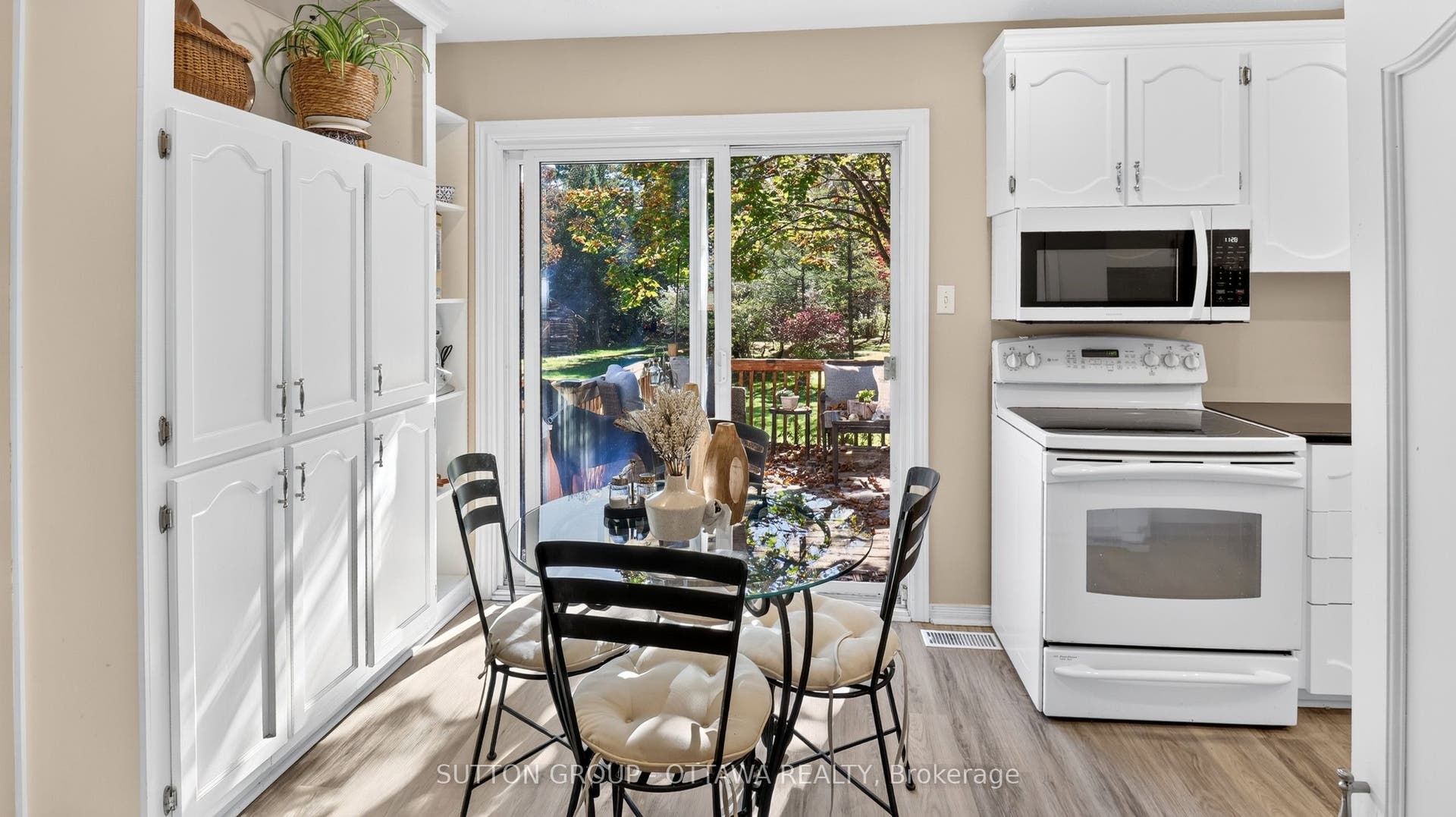 2954 Richardson Side Road, Carp - Huntley Ward, Ottawa ON K0A 1L0