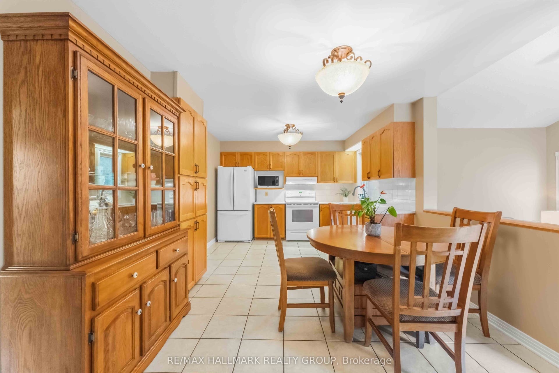 2053 ROLLING BROOK Drive, Orleans - Convent Glen And Area, Ottawa ON K1W 1C9