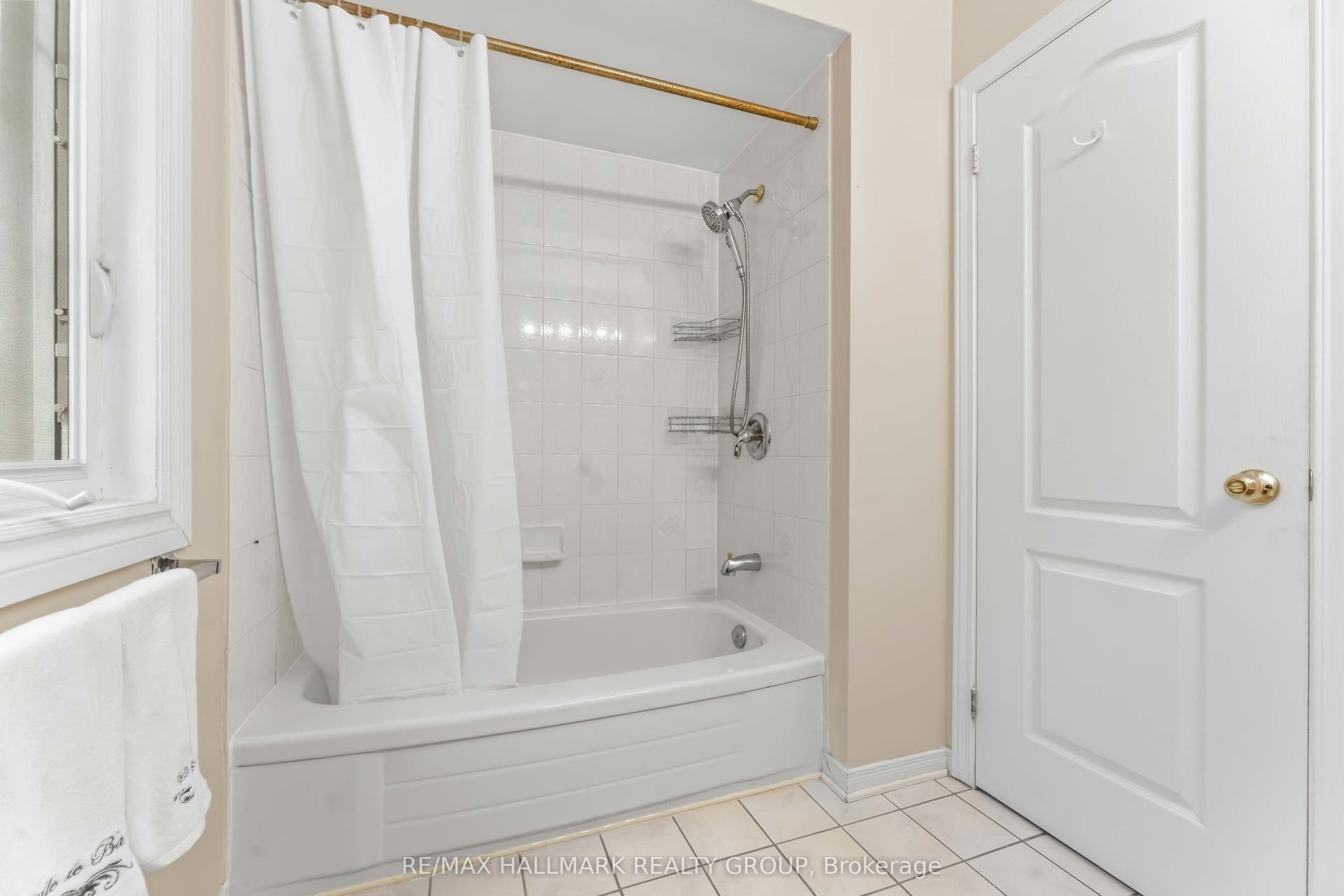 2053 ROLLING BROOK Drive, Orleans - Convent Glen And Area, Ottawa ON K1W 1C9