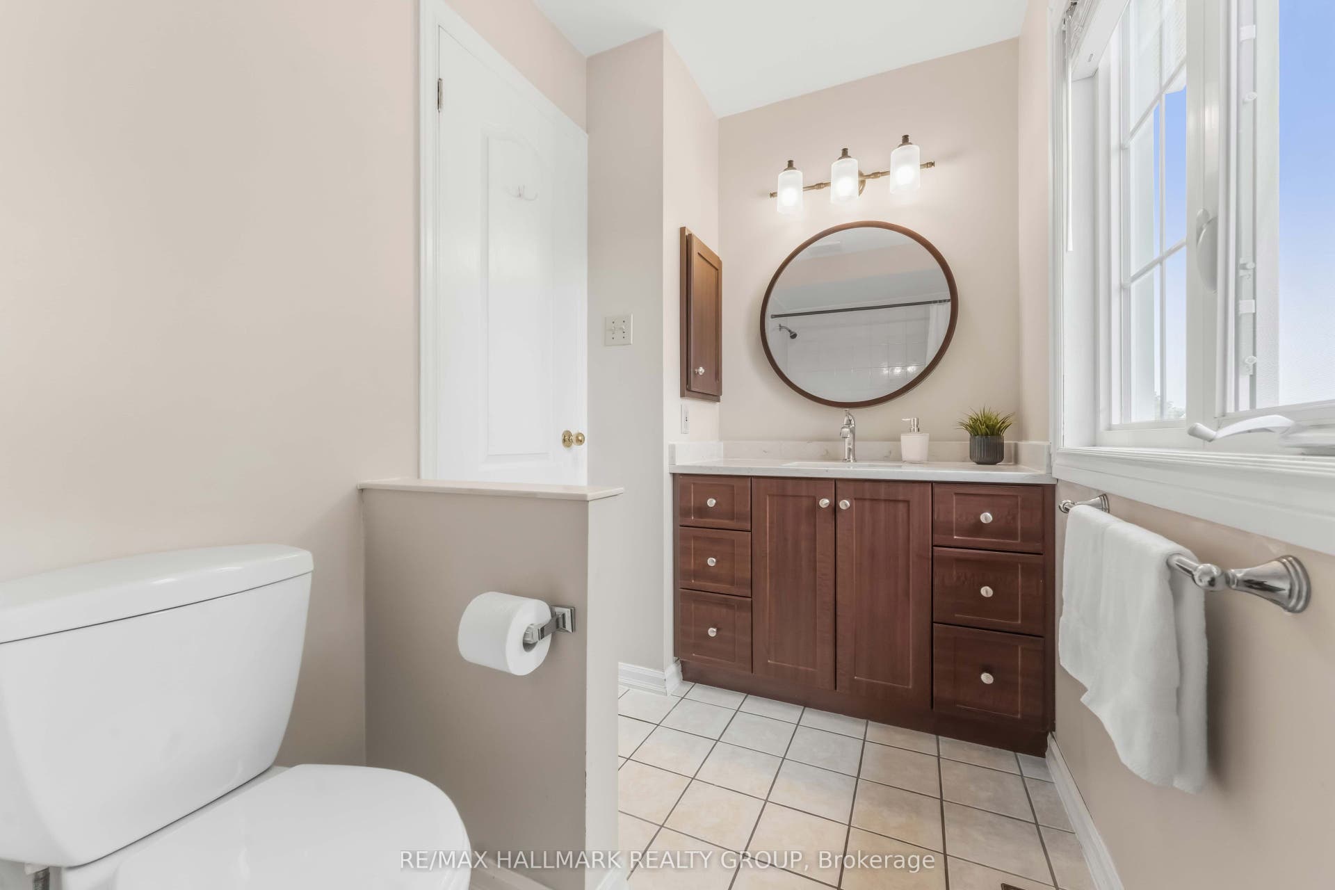 2053 ROLLING BROOK Drive, Orleans - Convent Glen And Area, Ottawa ON K1W 1C9